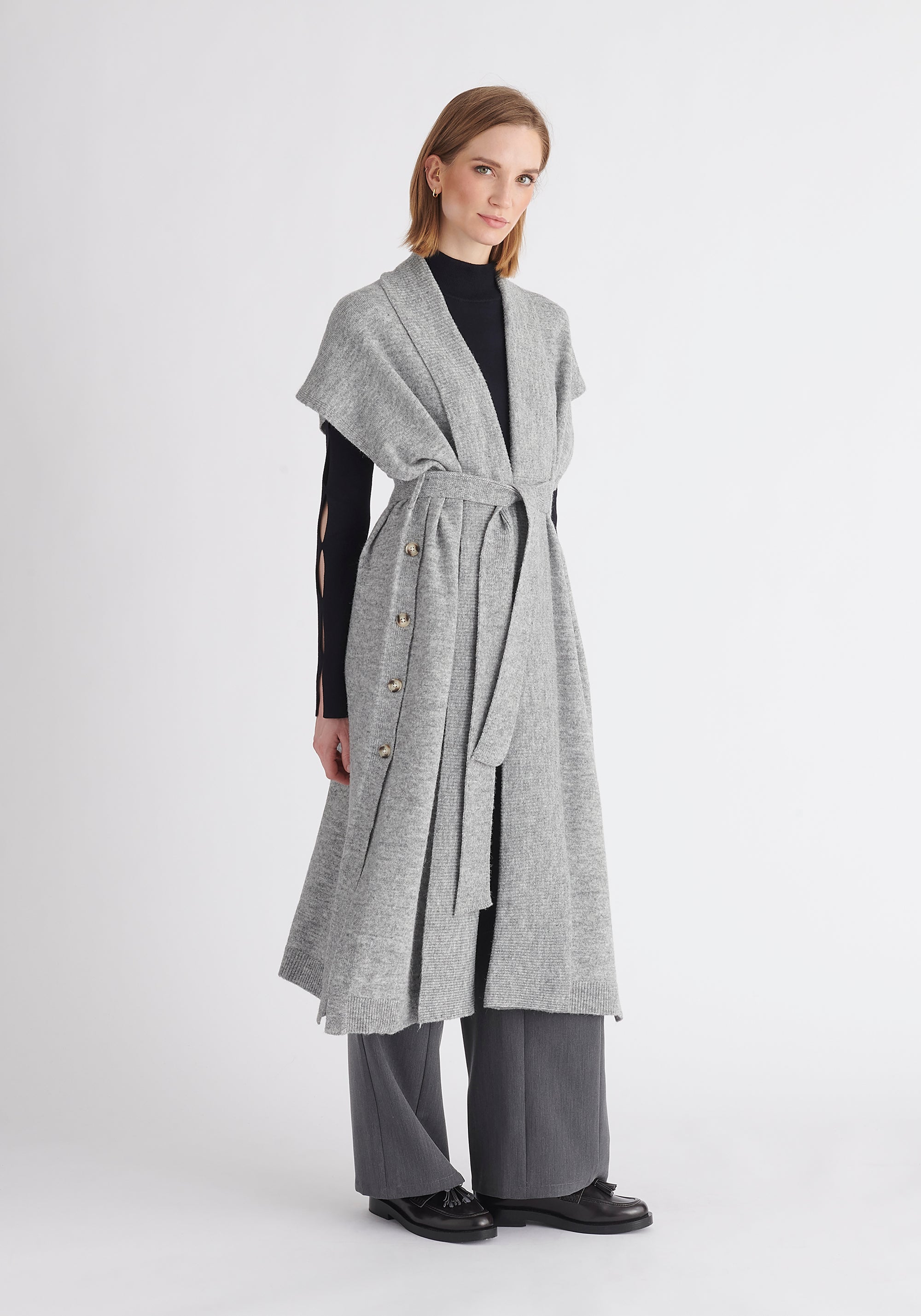 Paisie Wide Collar Sleeveless Cardigan in Light Grey