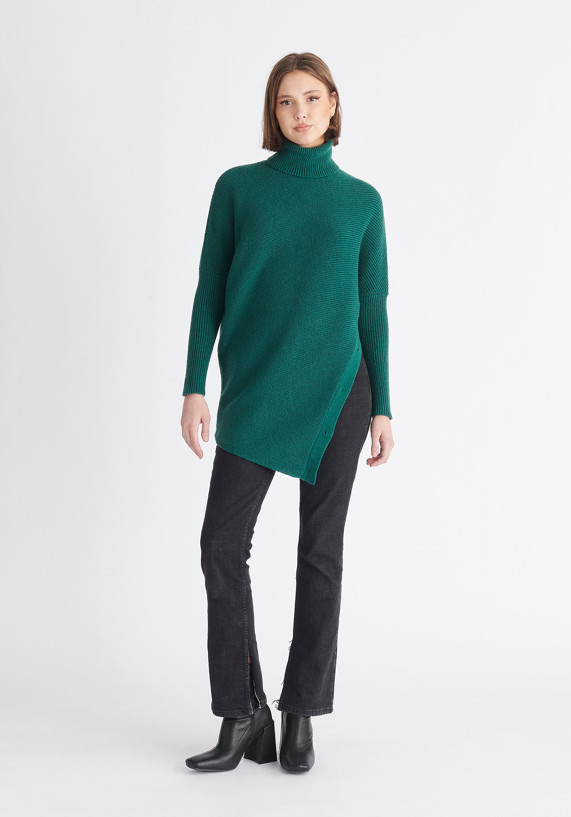 Paisie Asymmetric Button Slit Jumper in Green