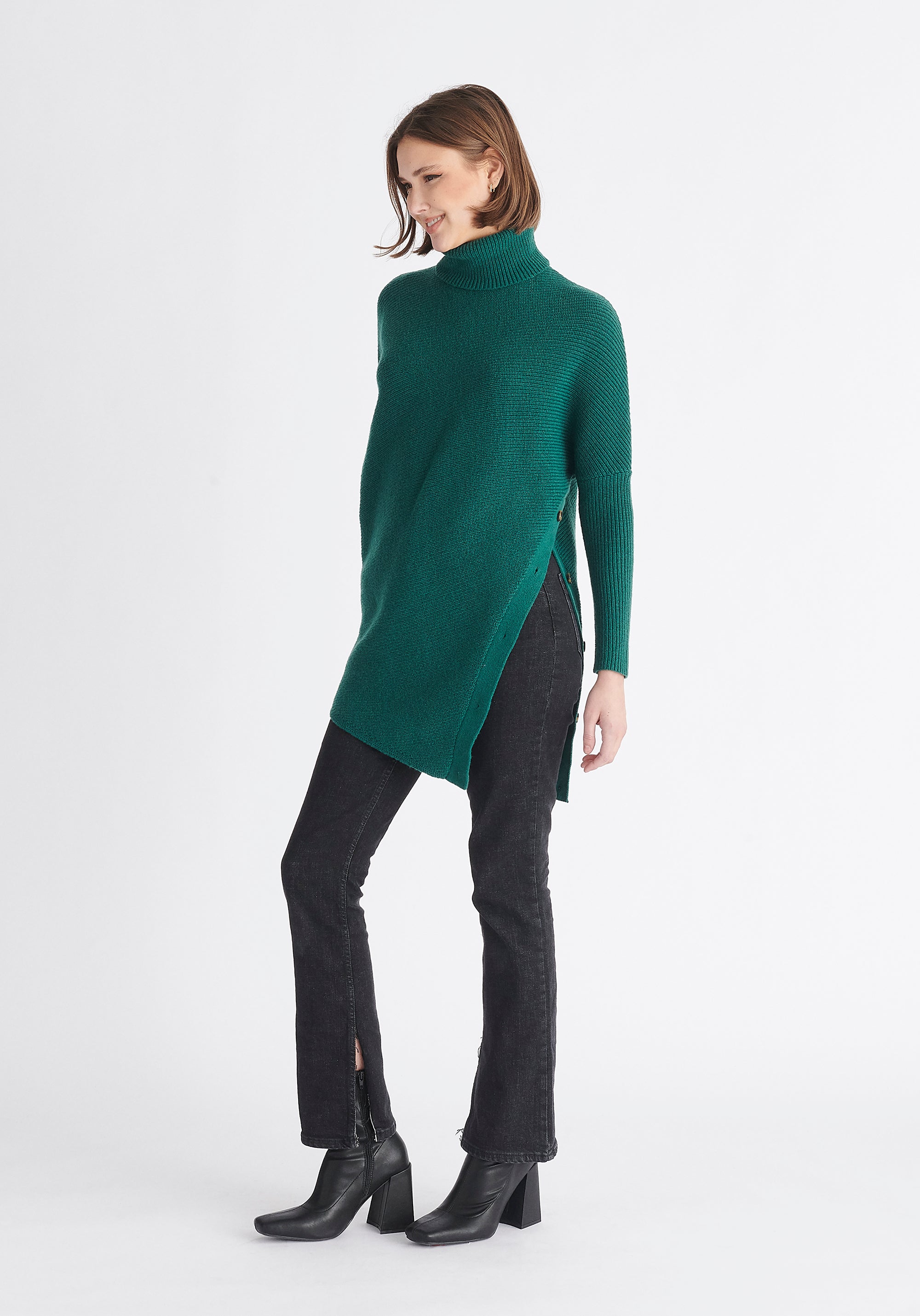 Paisie Asymmetric Button Slit Jumper in Green