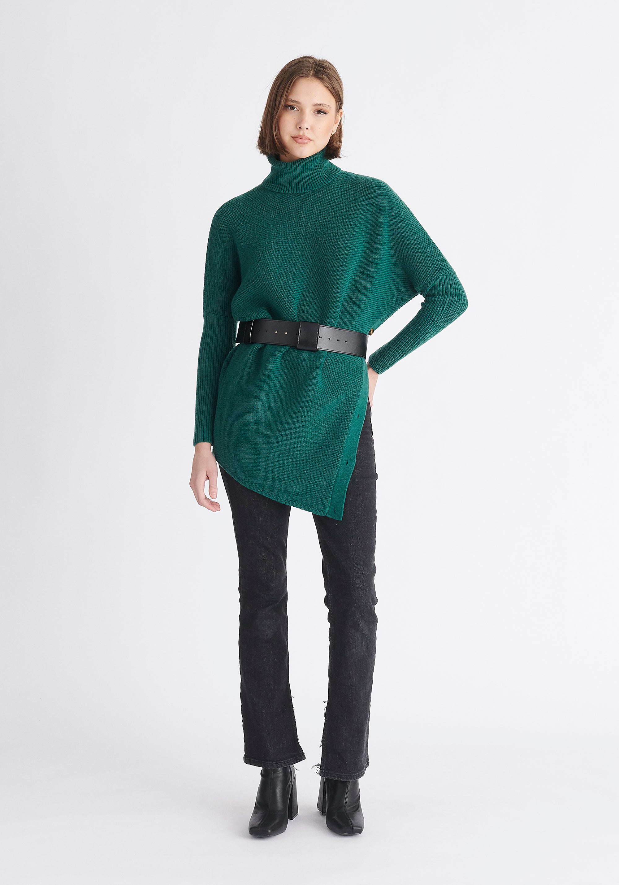 Paisie Asymmetric Button Slit Jumper in Green