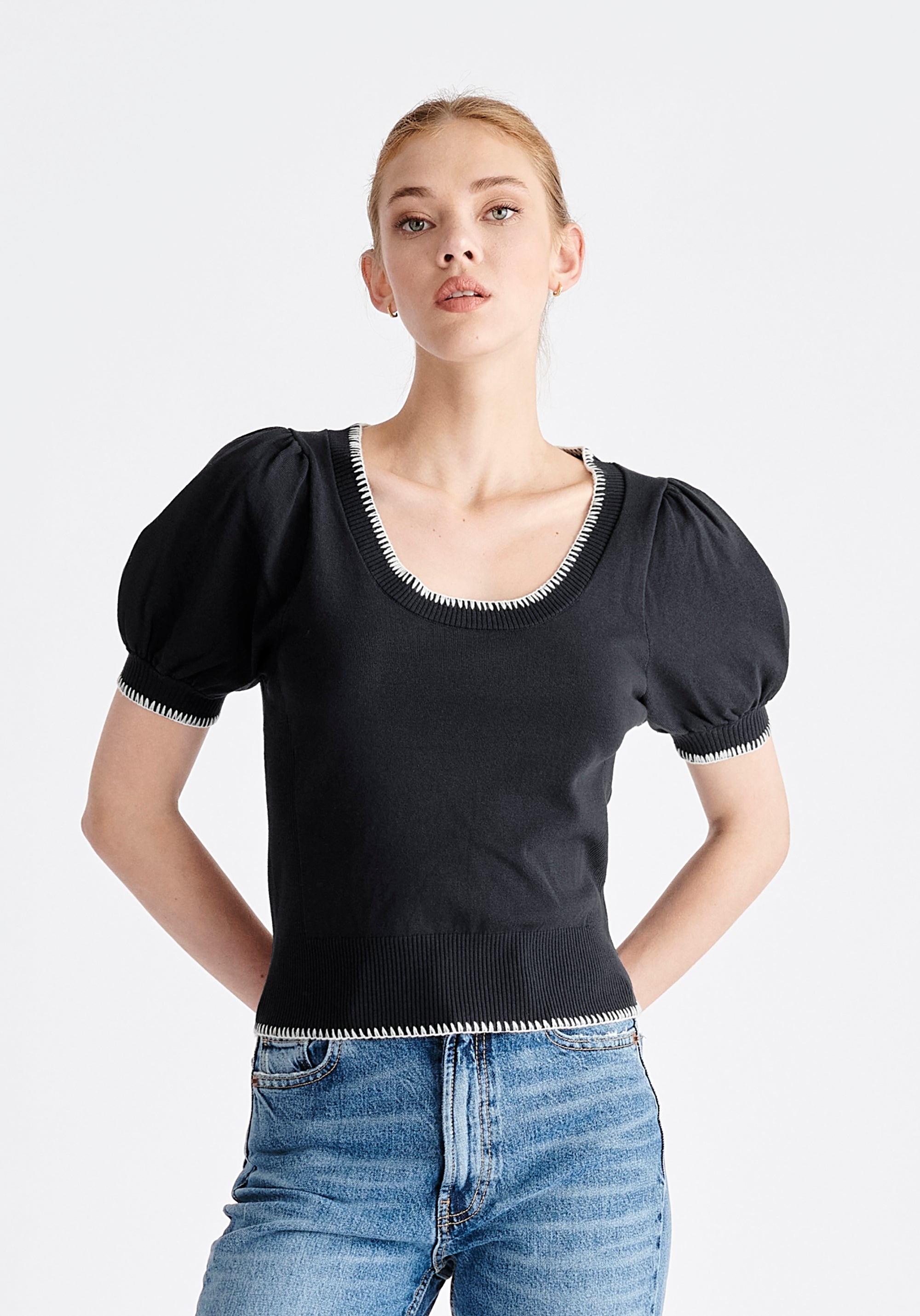 Contrast Whipstitch Top in Black and White