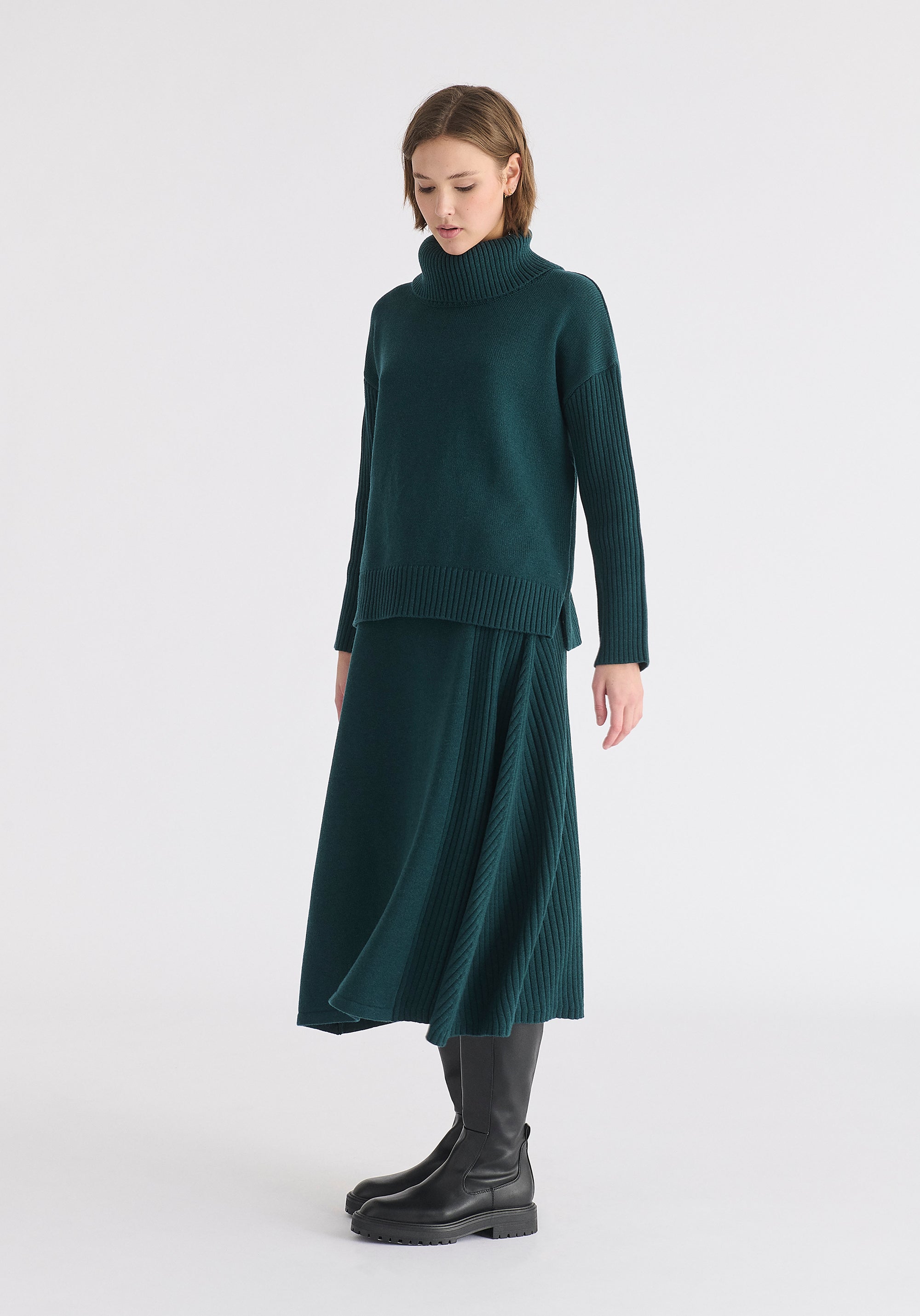 Polo Neck Jumper with Ribbed Details in Green