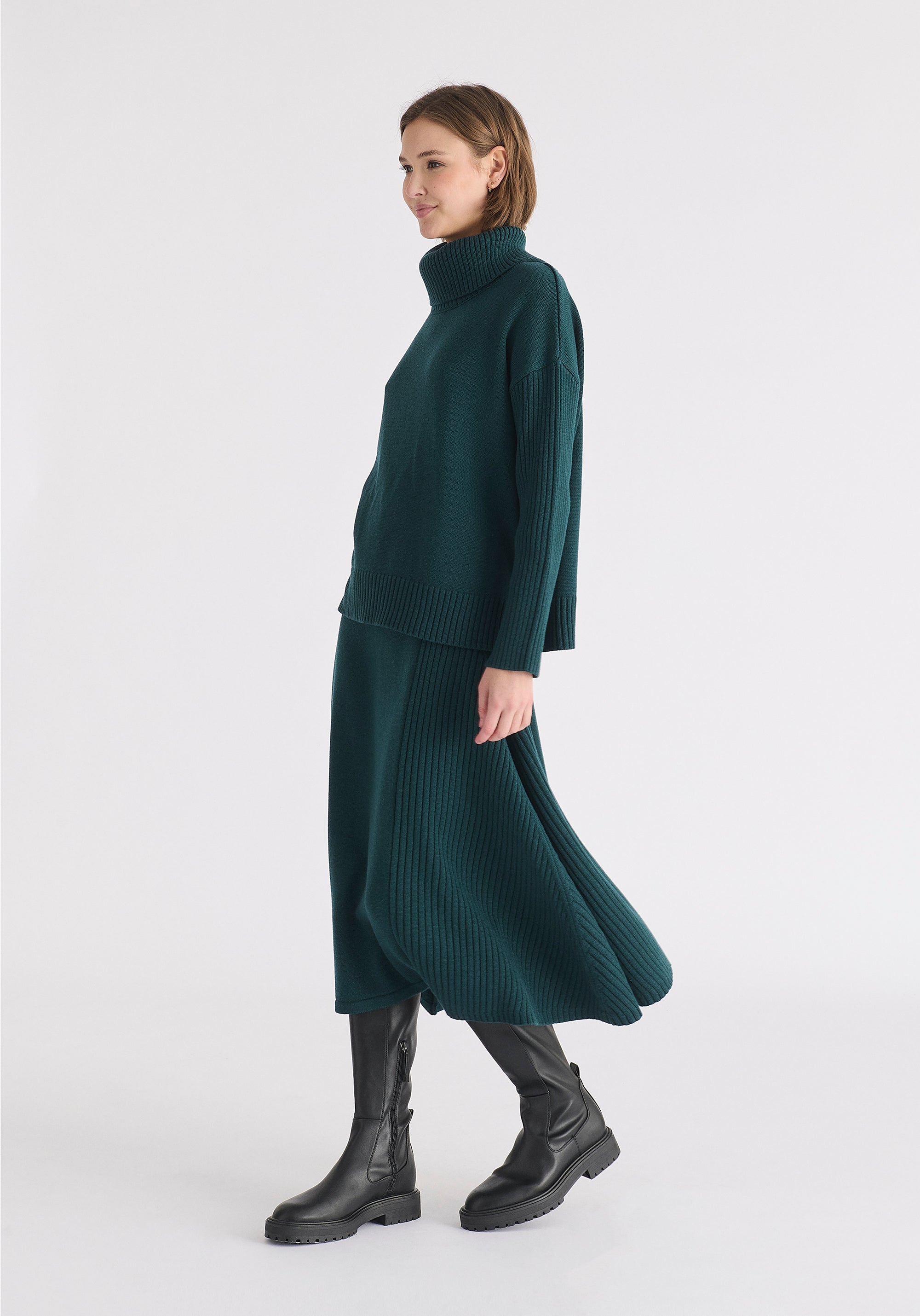 Polo Neck Jumper with Ribbed Details in Green Side