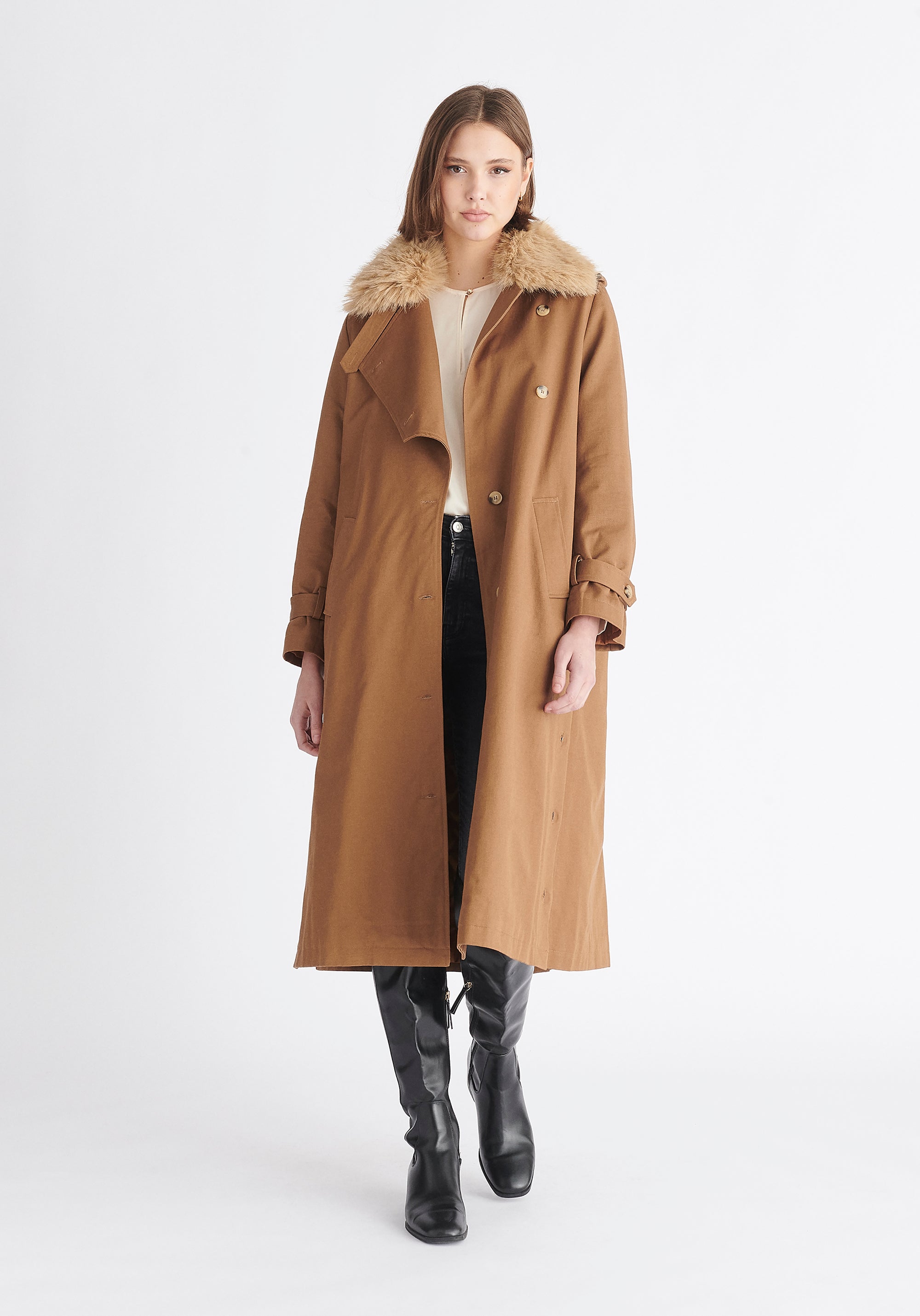 Paisie Faux Fur Collar Coat in Camel