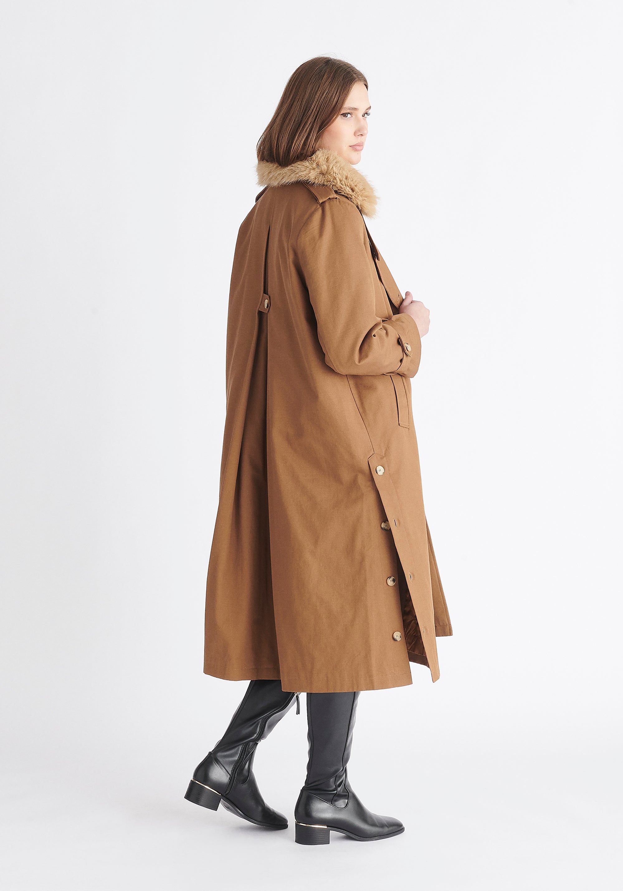 Paisie Faux Fur Collar Coat in Camel Back