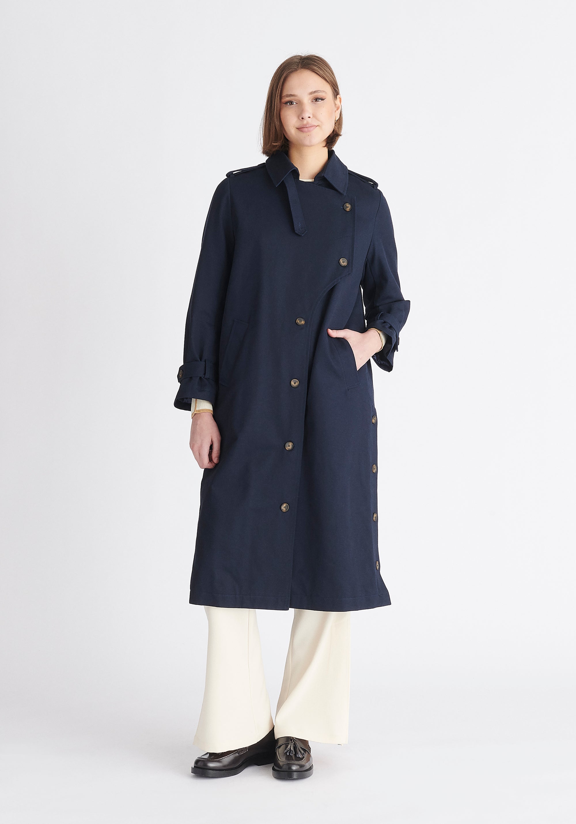 Paisie Faux Fur Collar Coat in Navy