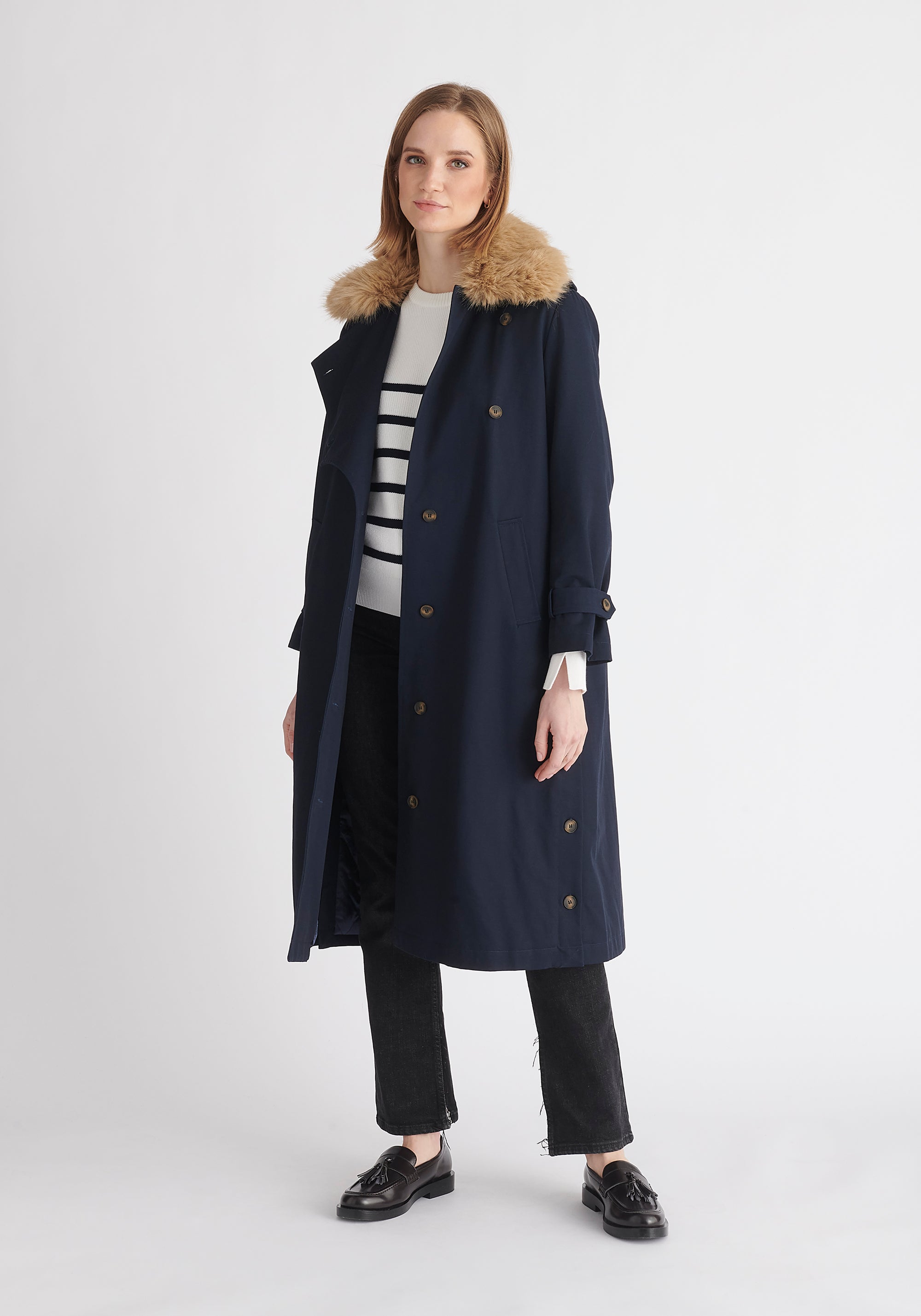 Paisie Faux Fur Collar Coat in Navy