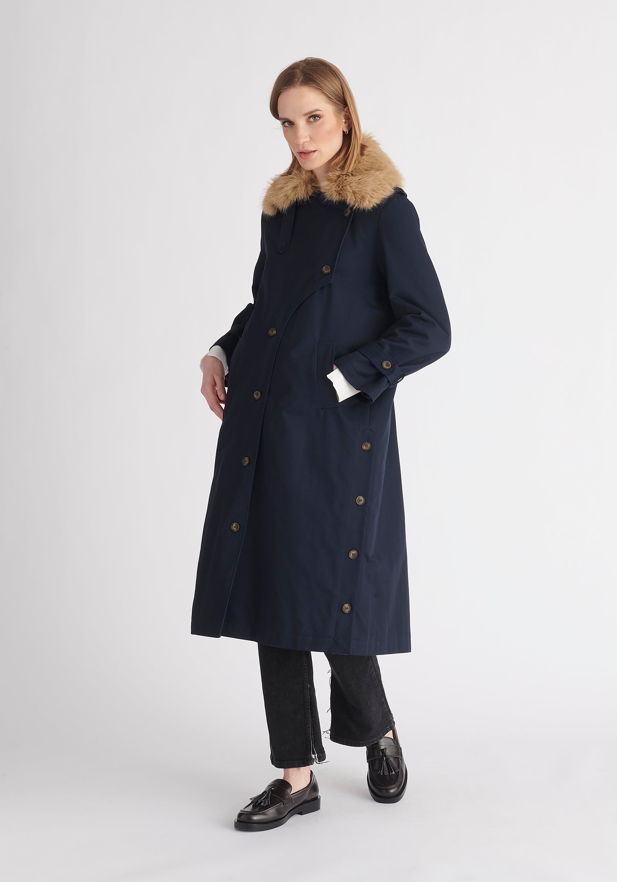 Paisie Faux Fur Collar Coat in Navy