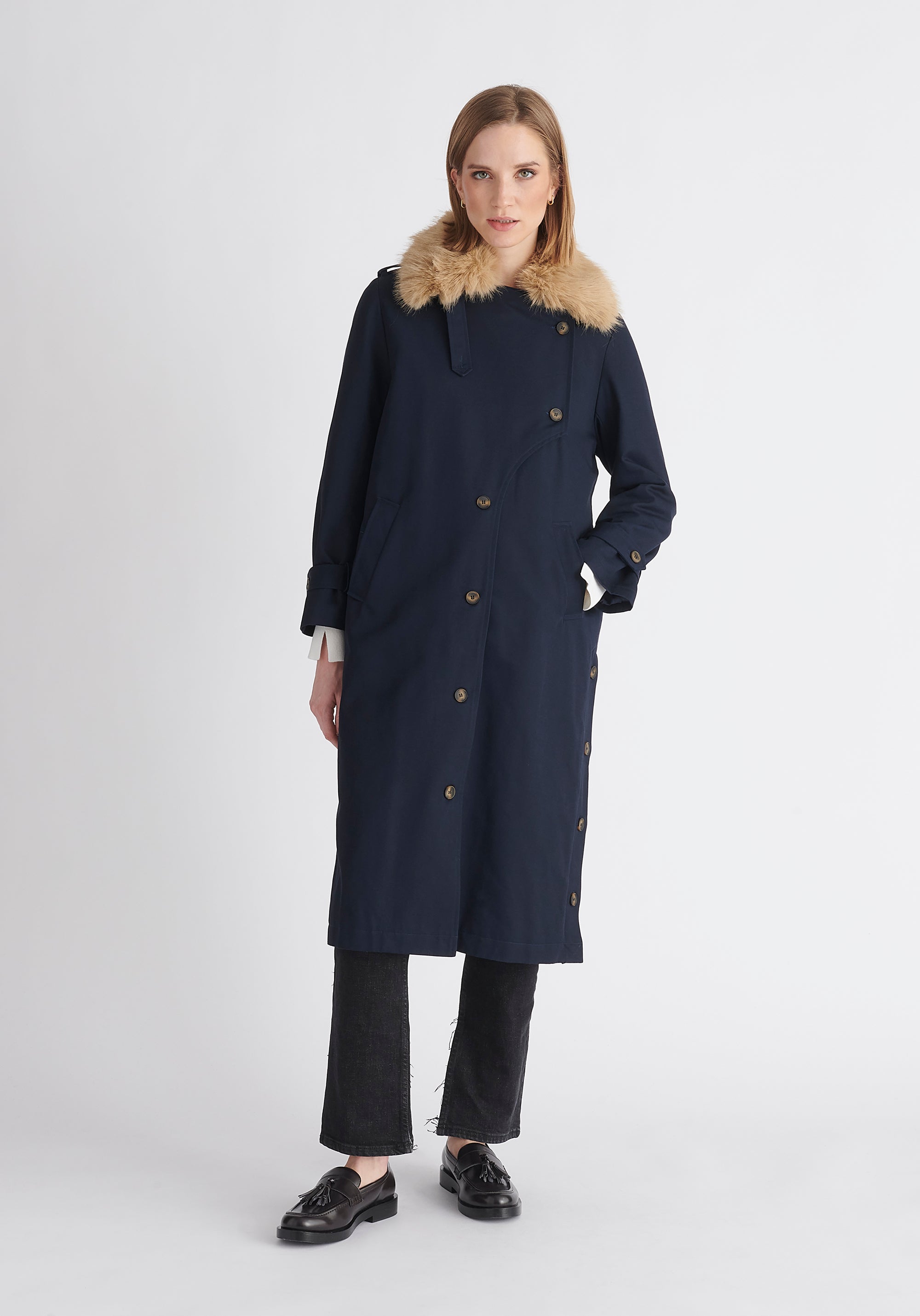 Paisie Faux Fur Collar Coat in Navy