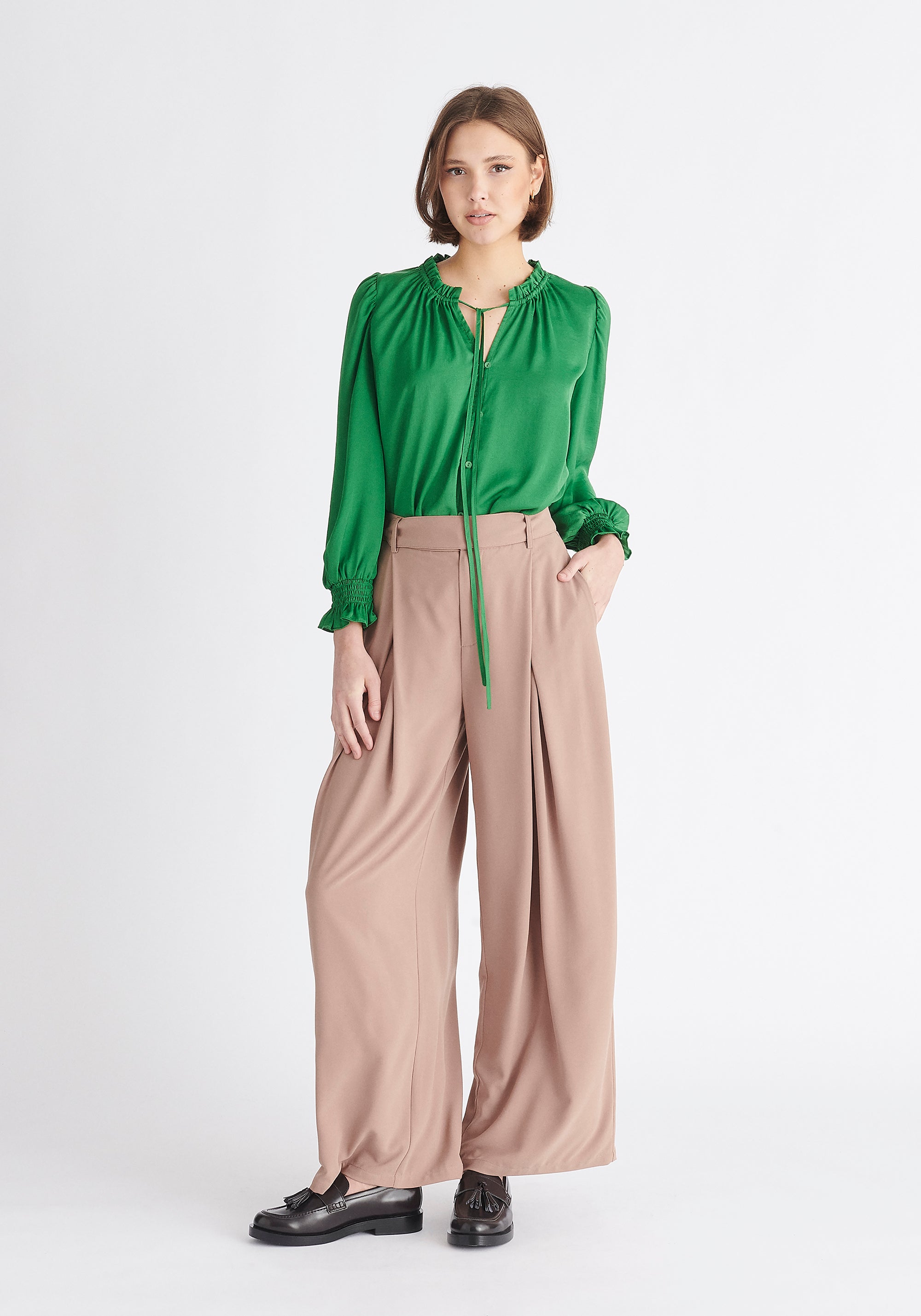 Paisie Ruched Collar Blouse in Green