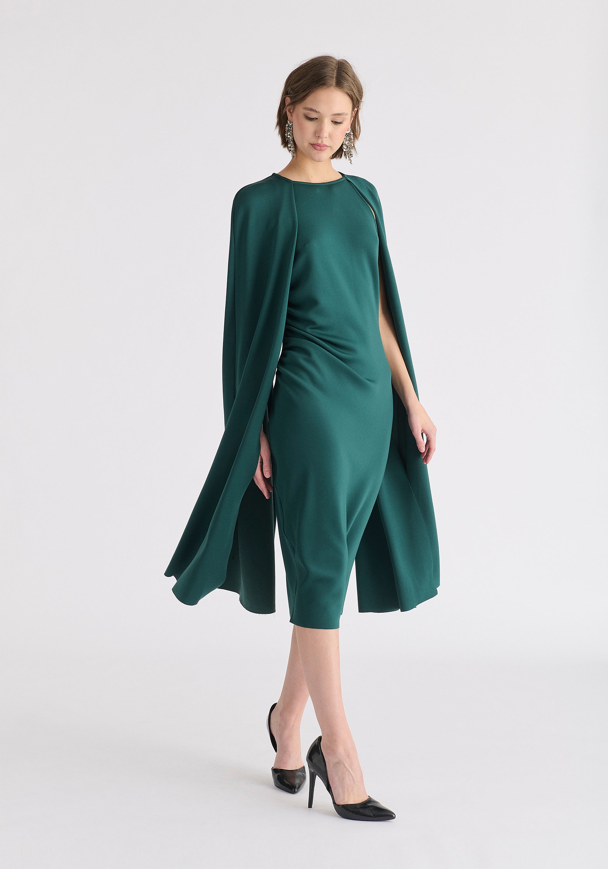 Cape Sleeves Dress with Waist Details in Green