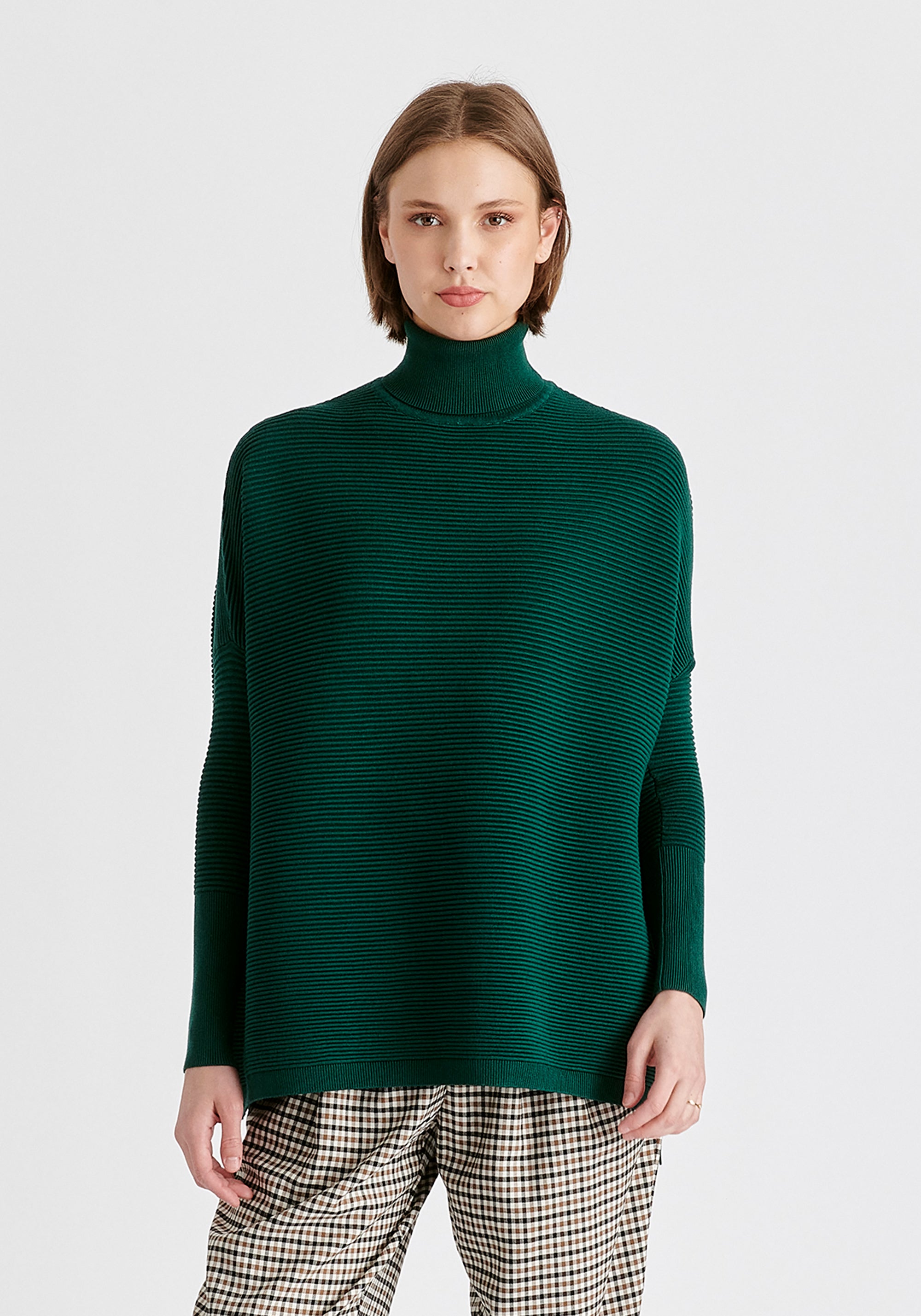 Paisie Turtleneck Ribbed Jumper in Dark Green