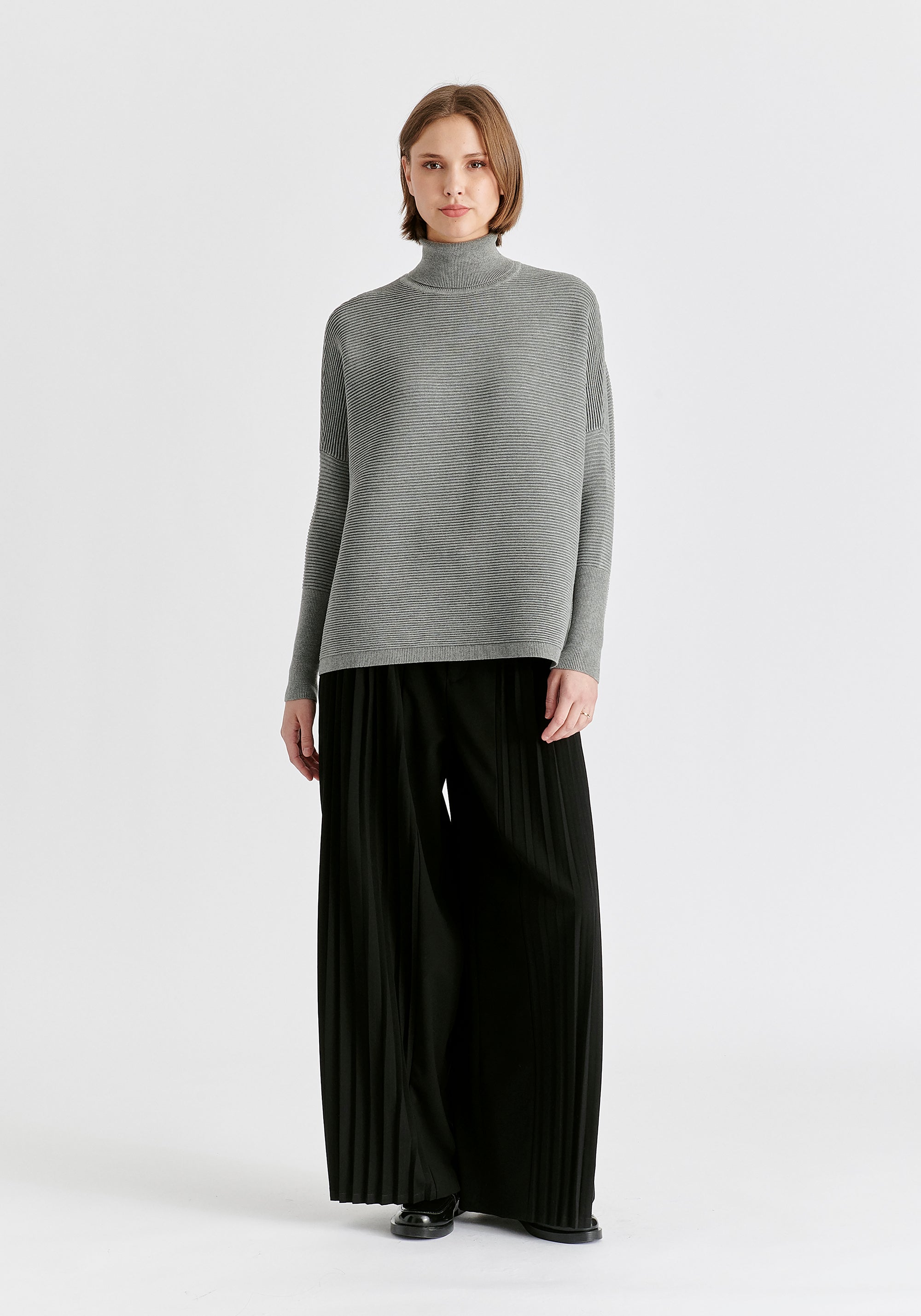 Paisie Turtleneck Ribbed Jumper in Light Grey