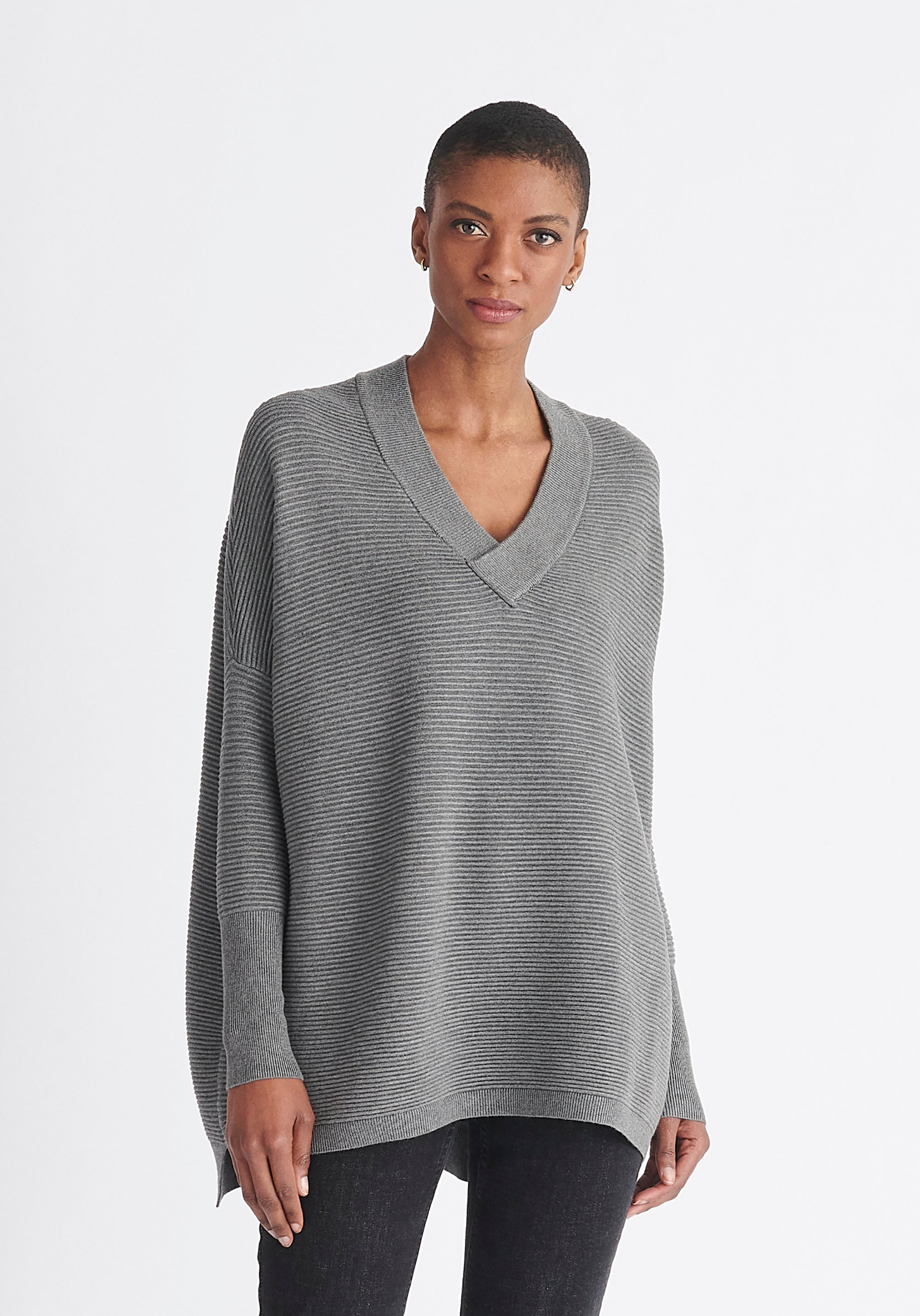 Paisie V-Neck Ribbed Jumper in Grey