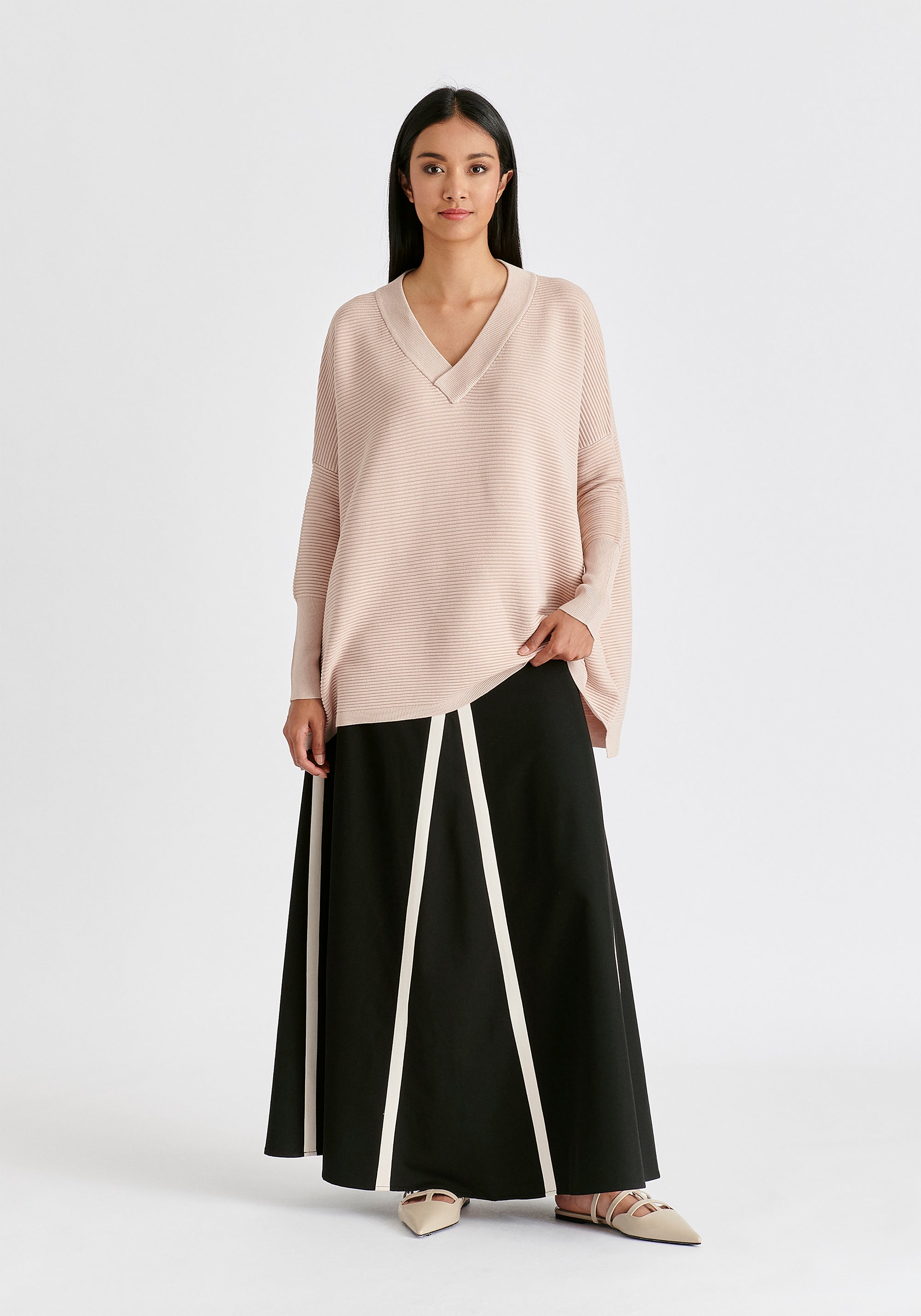 Paisie V-Neck Ribbed Jumper