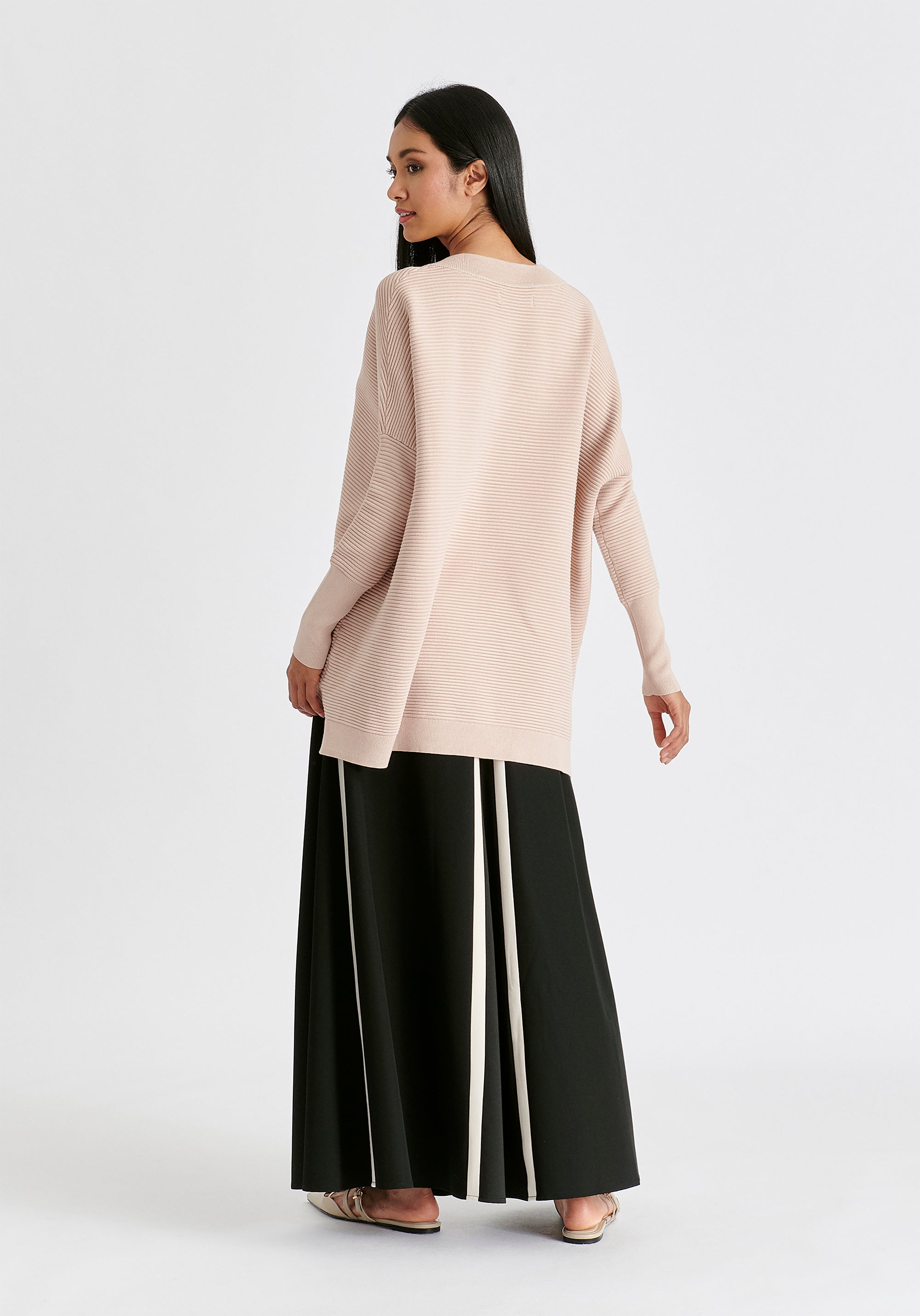 Paisie V-Neck Ribbed Jumper