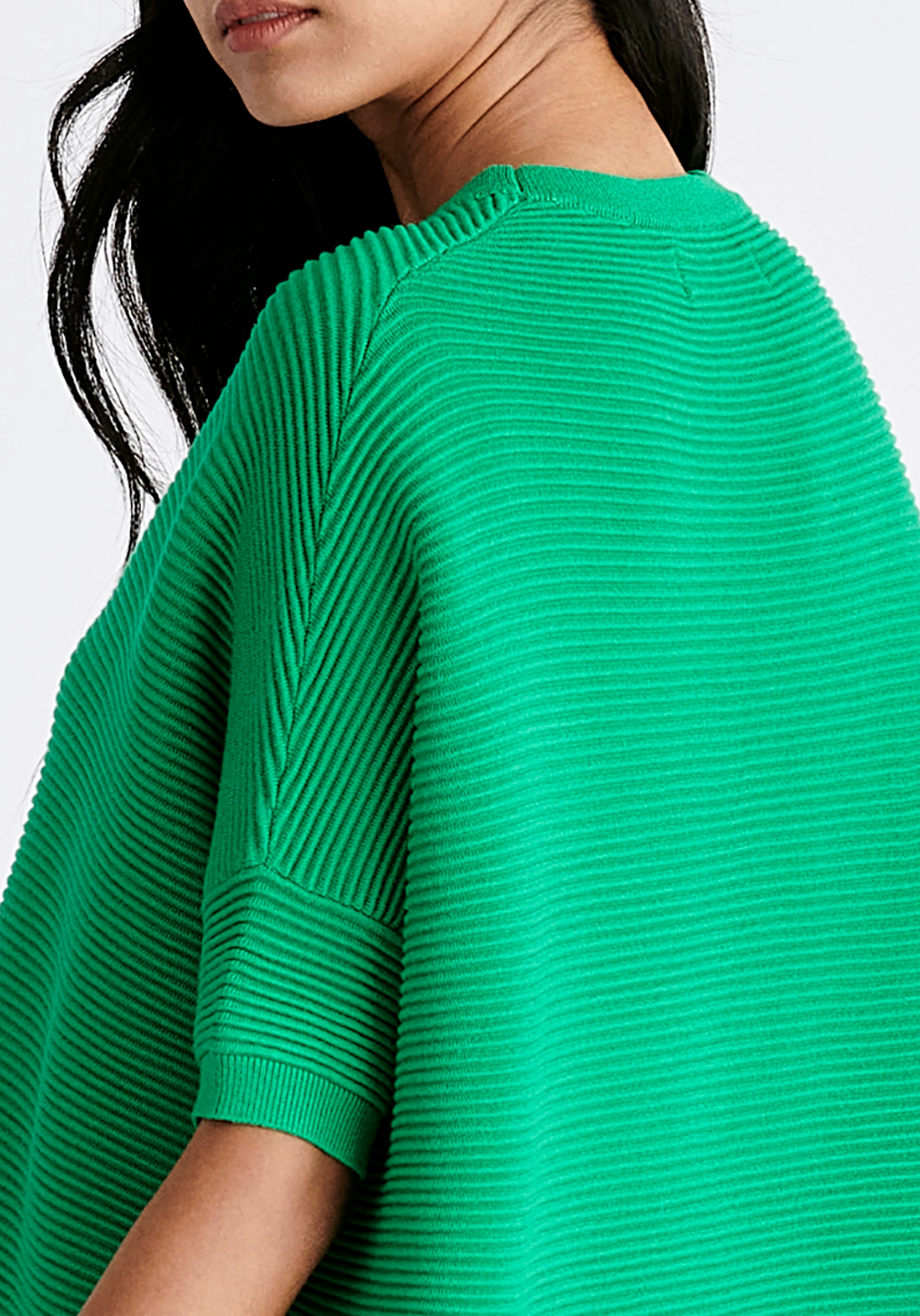 Paisie Short Sleeve Ribbed Jumper in Green Close Up