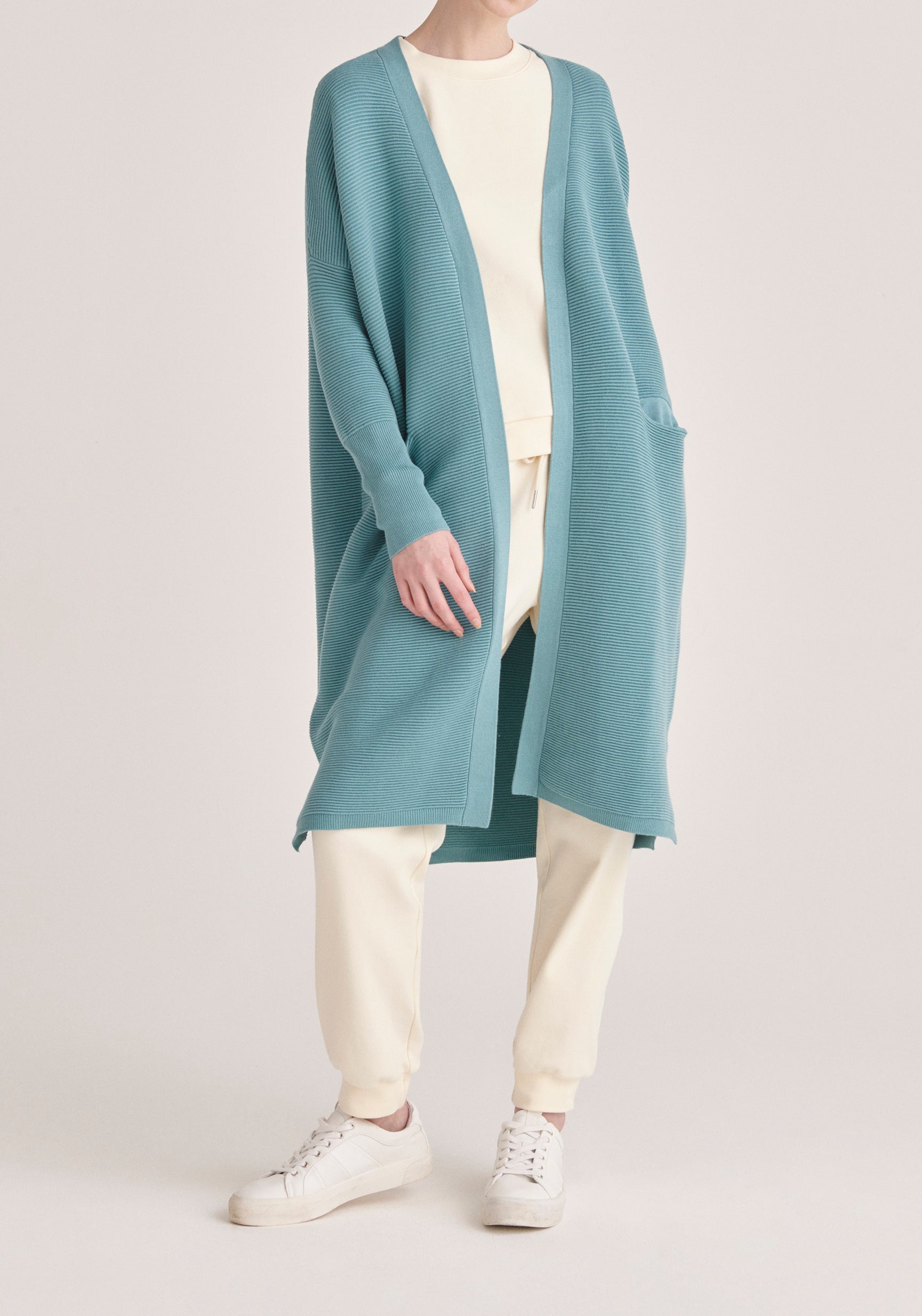 Paisie Long Ribbed Cardigan with Pockets in Teal 