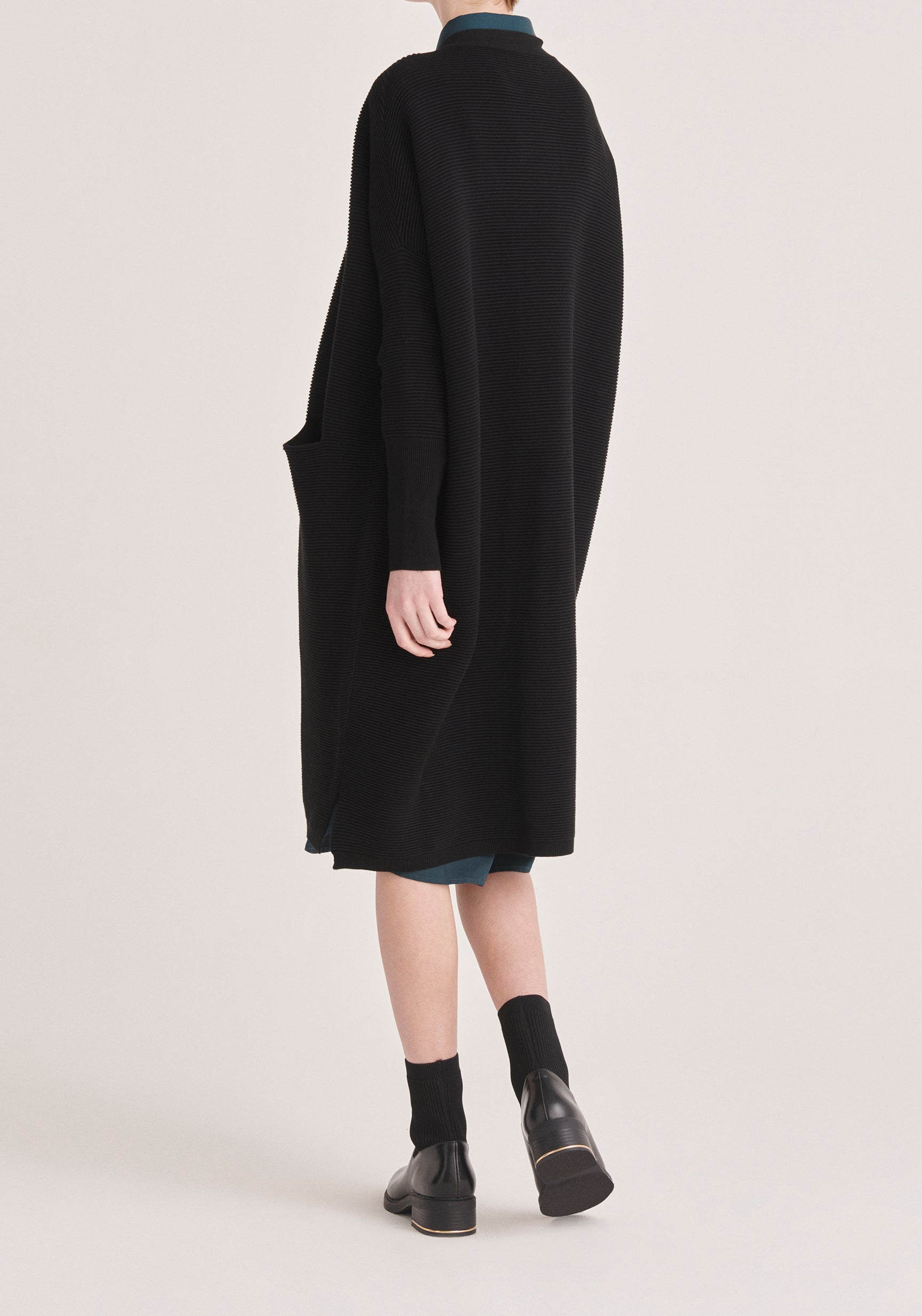 Paisie Long Ribbed Cardigan with Pockets in Black Back