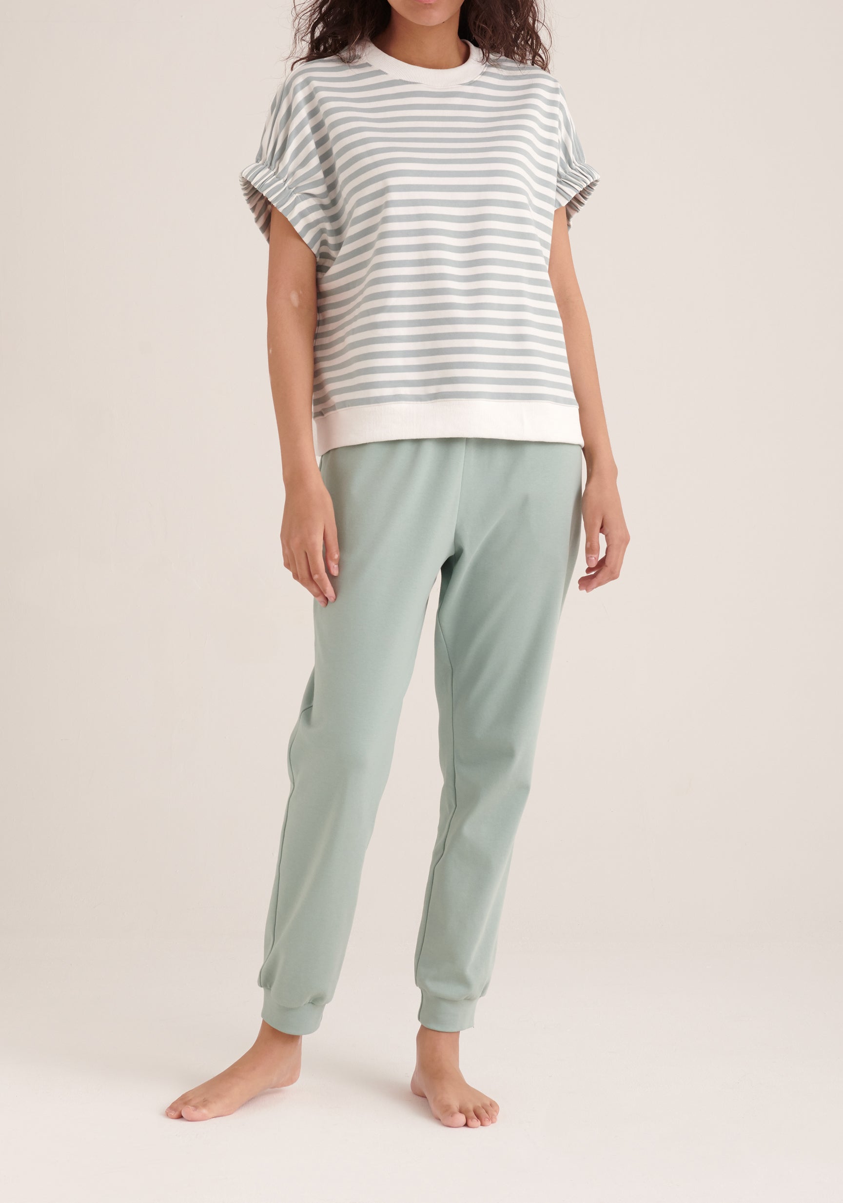 Paisie Striped Short Sleeve Sweatshirt in Green and White