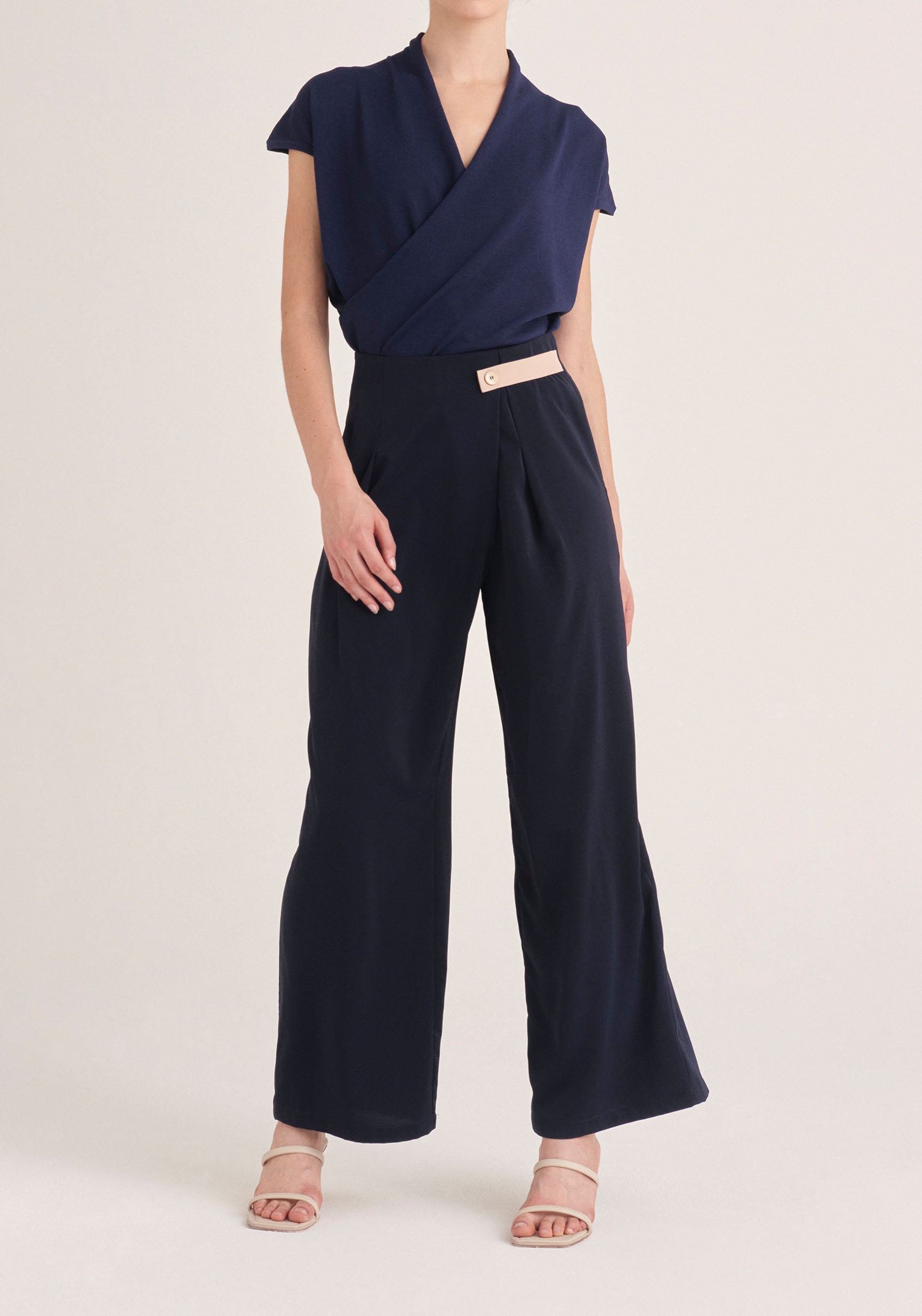 Paisie Contrasting Wide Leg Trousers in Navy