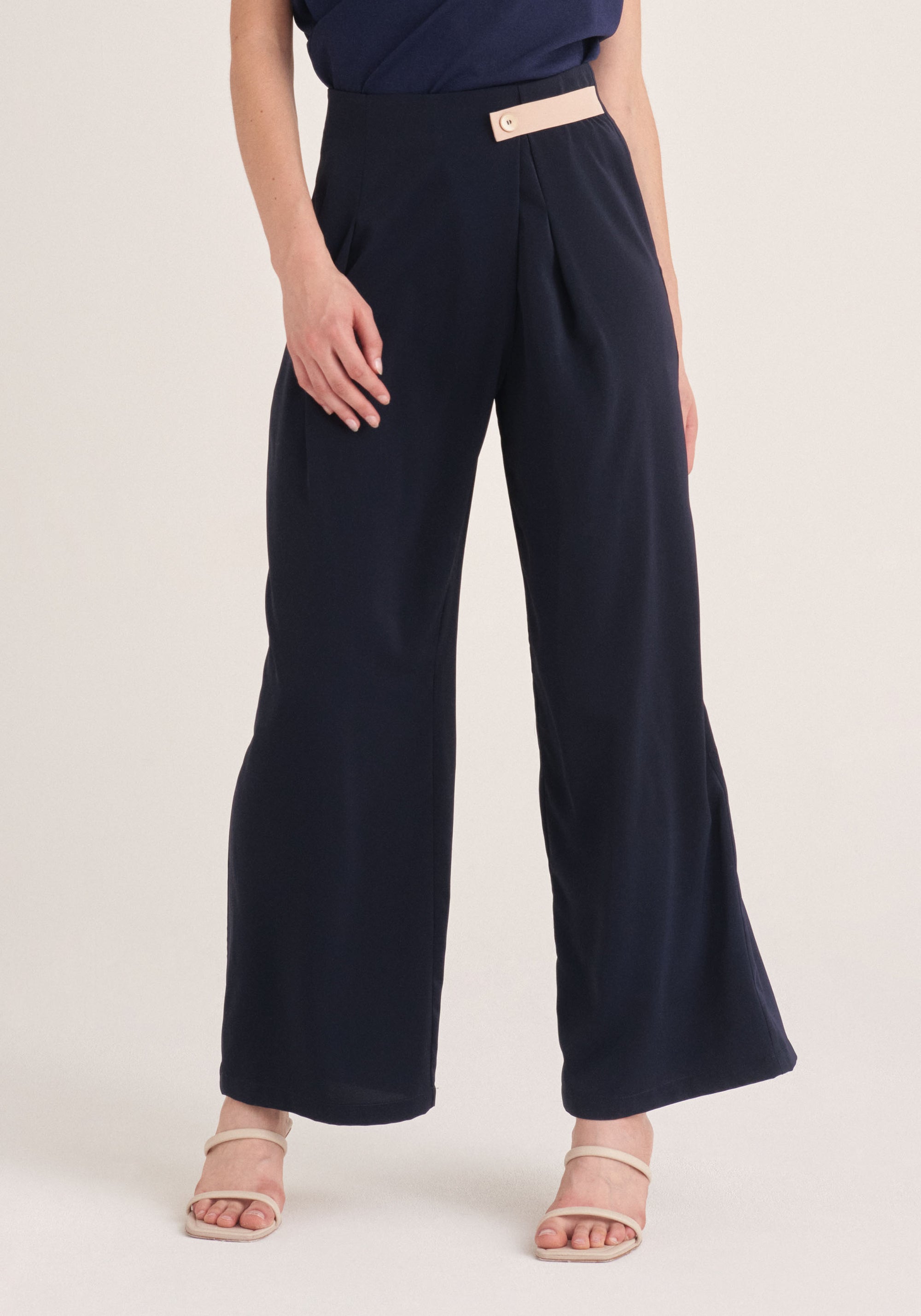 Paisie Contrasting Wide Leg Trousers in Navy