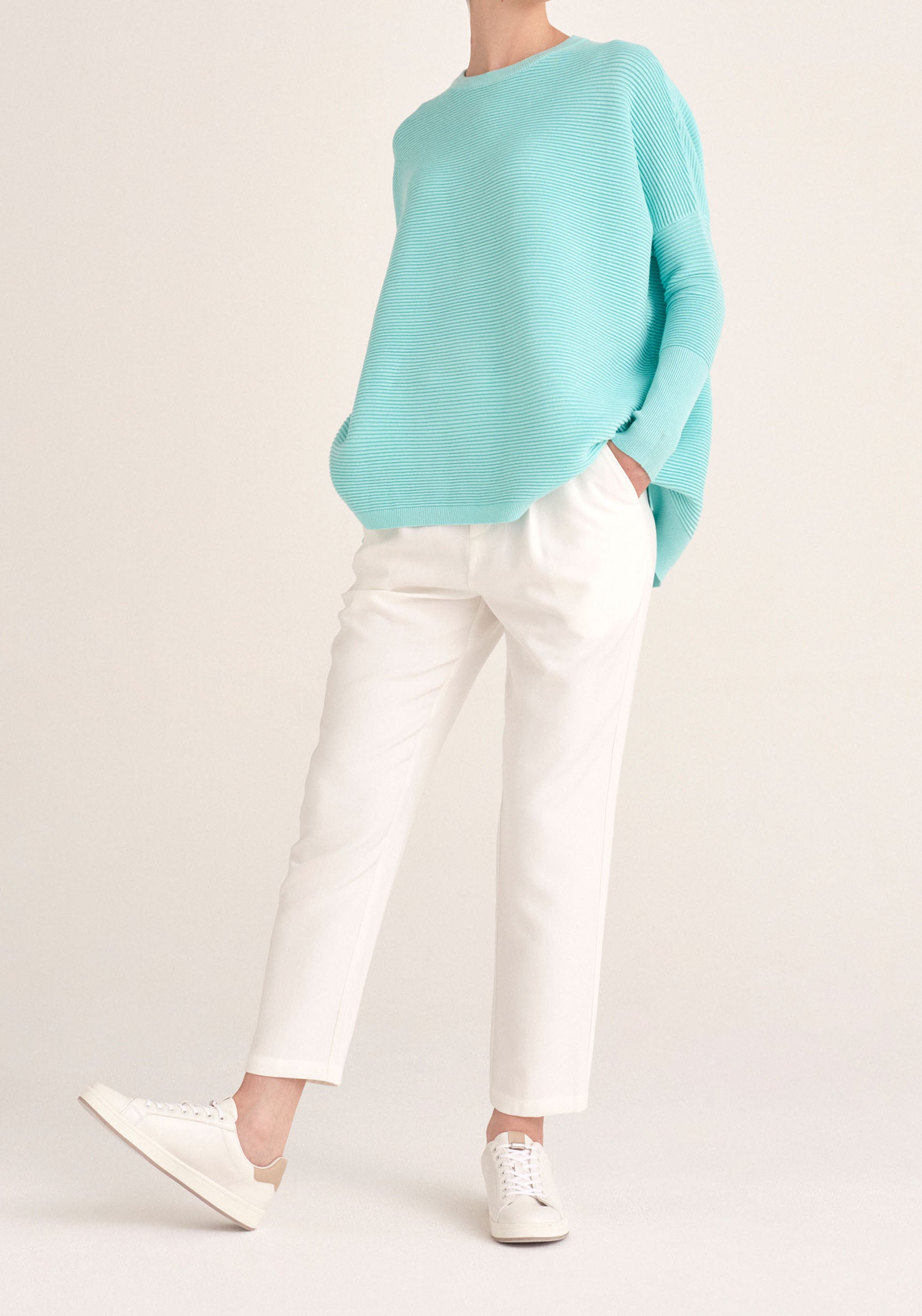 Paisie Cropped Paperbag Waist Trousers in White