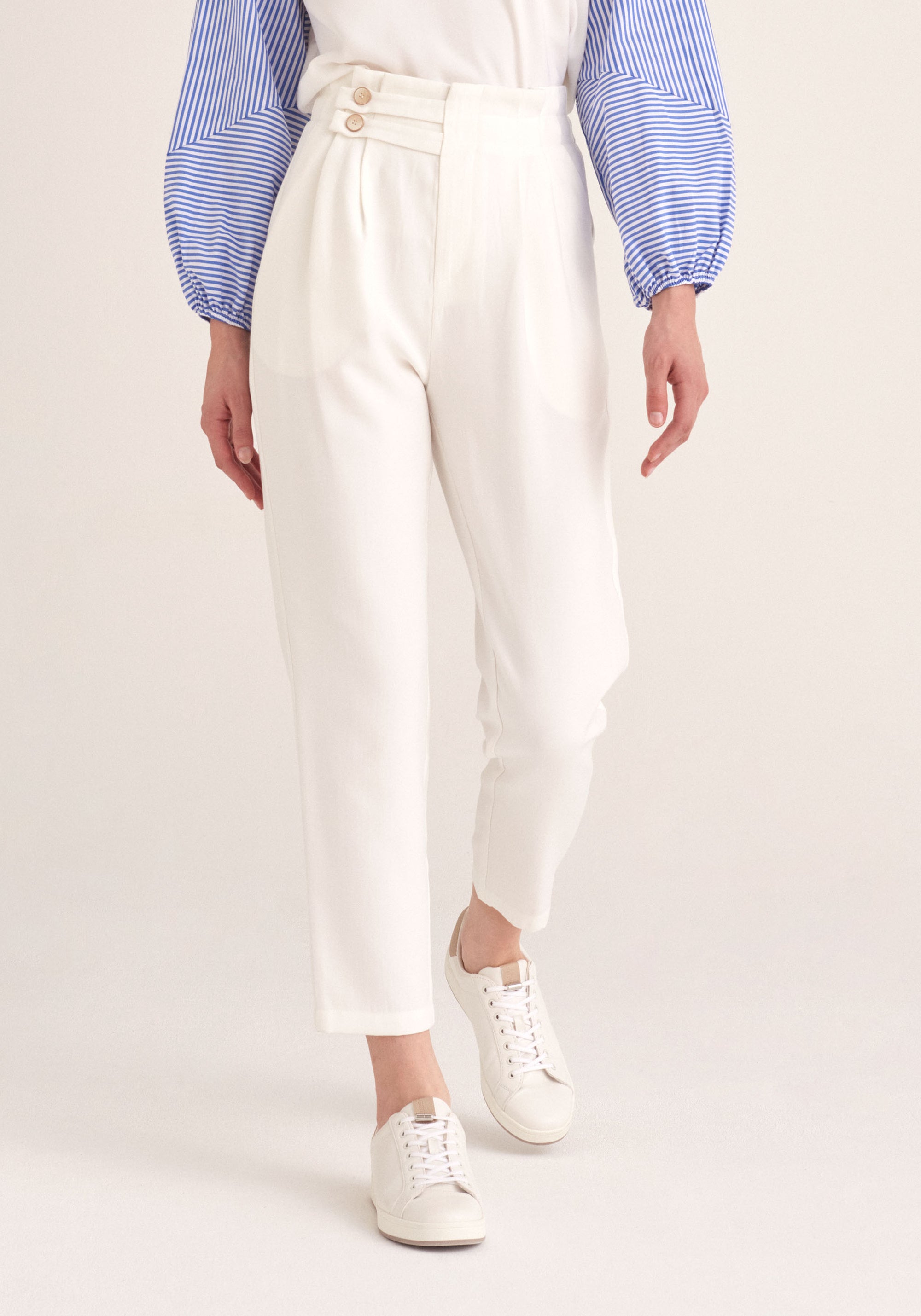 Paisie Cropped Paperbag Waist Trousers in White