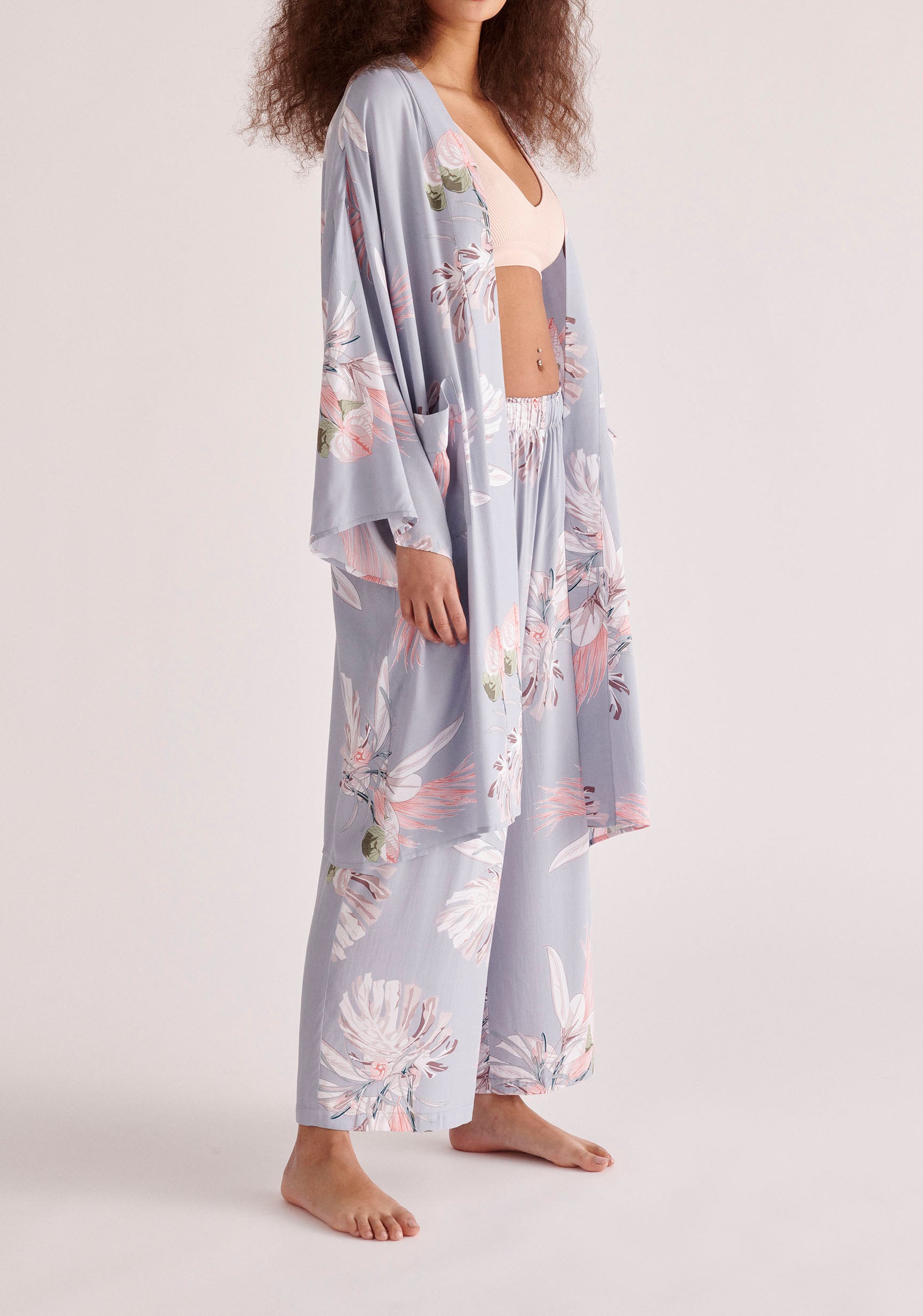 Paisie Floral Kimono Robe in Light Blue