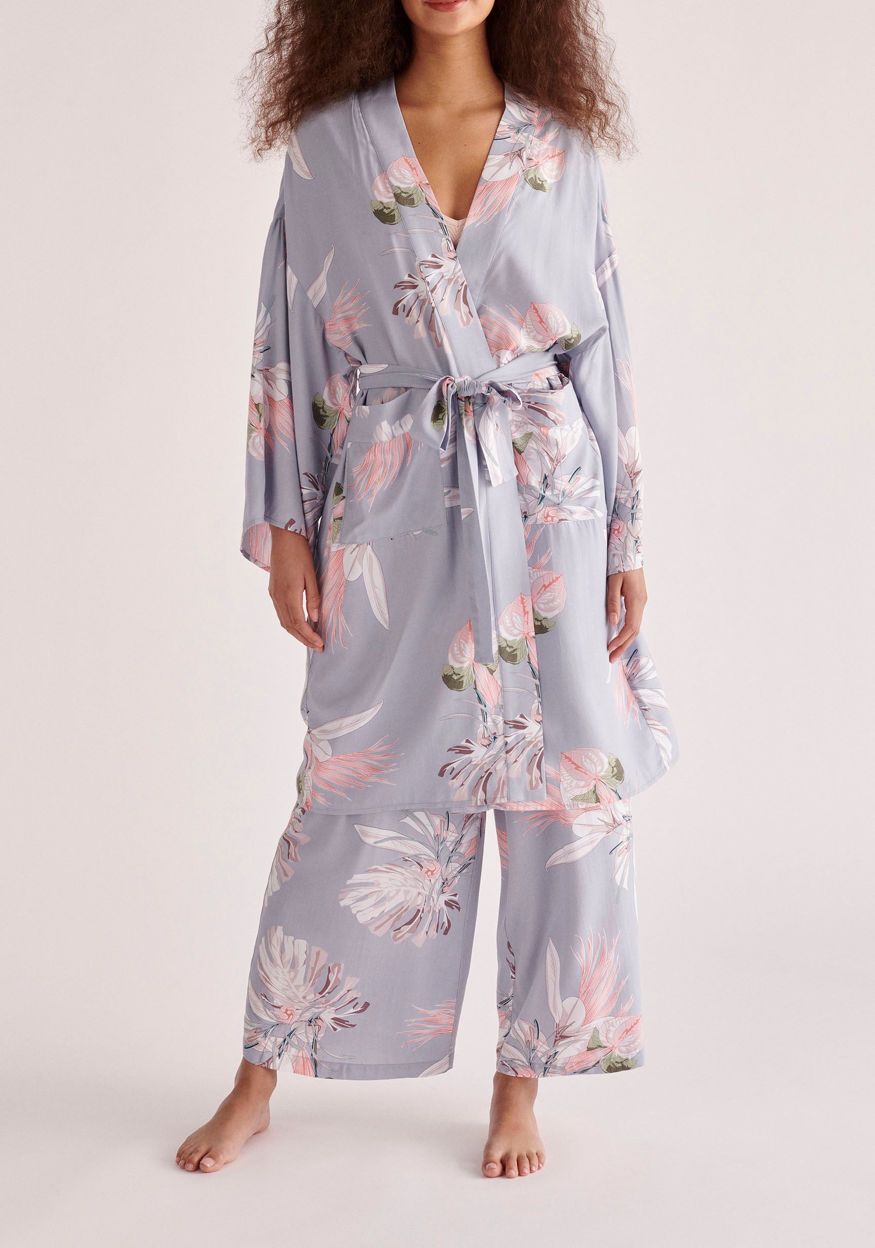 Paisie Floral Kimono Robe in Light Blue