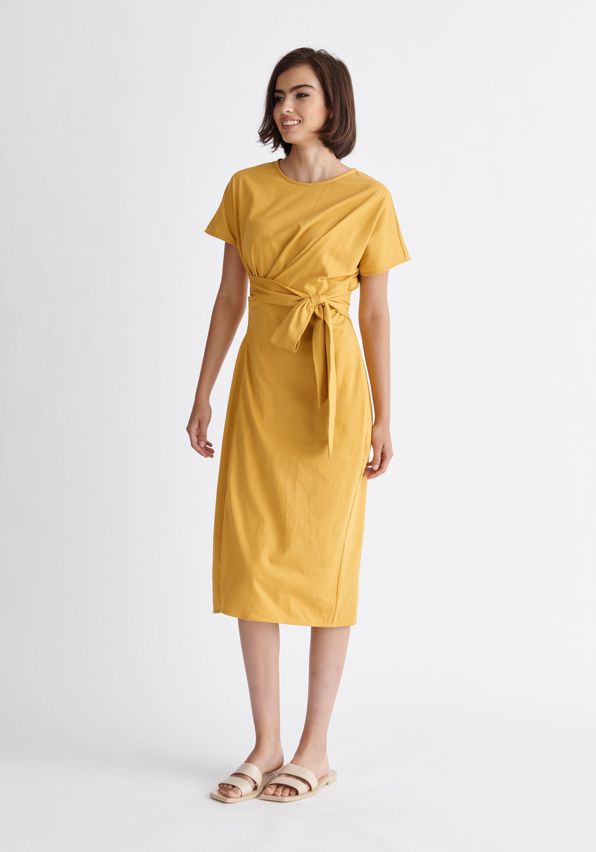 Paisie Short Sleeve Waist Tie Jersey Dress in Yellow