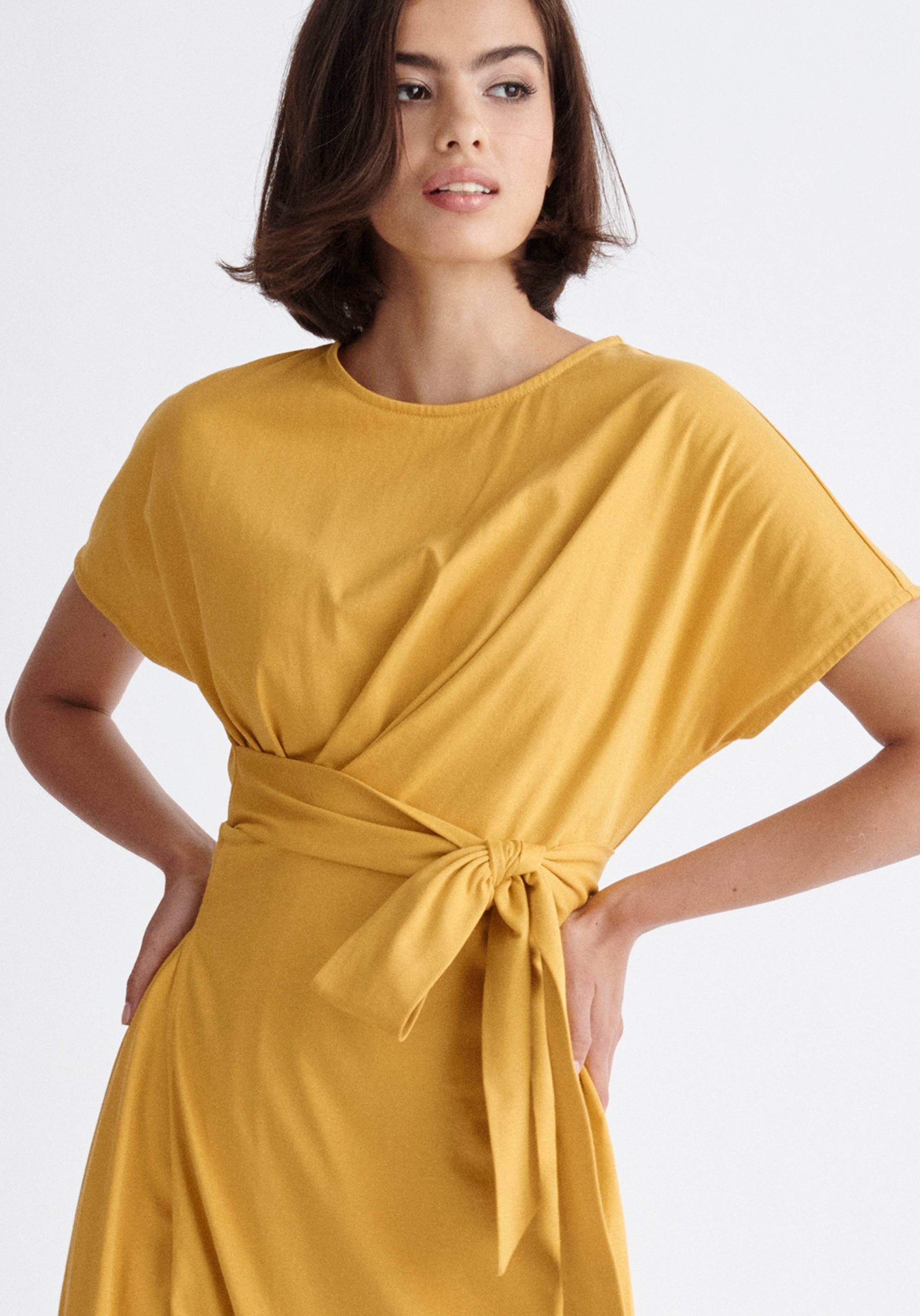 Paisie Short Sleeve Waist Tie Jersey Dress in Yellow Close Up