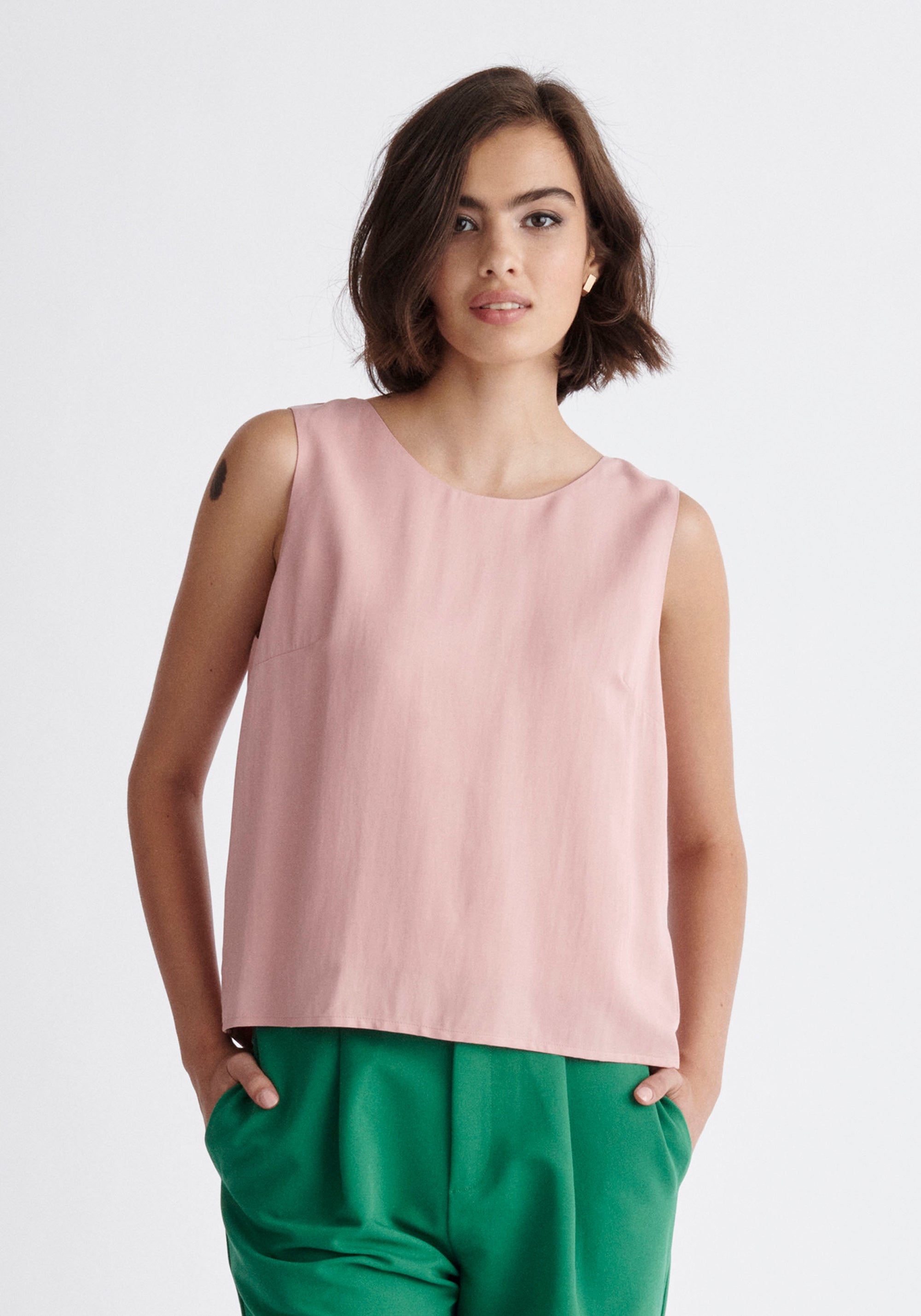 Paisie Boxy Ruffle Top in Pink