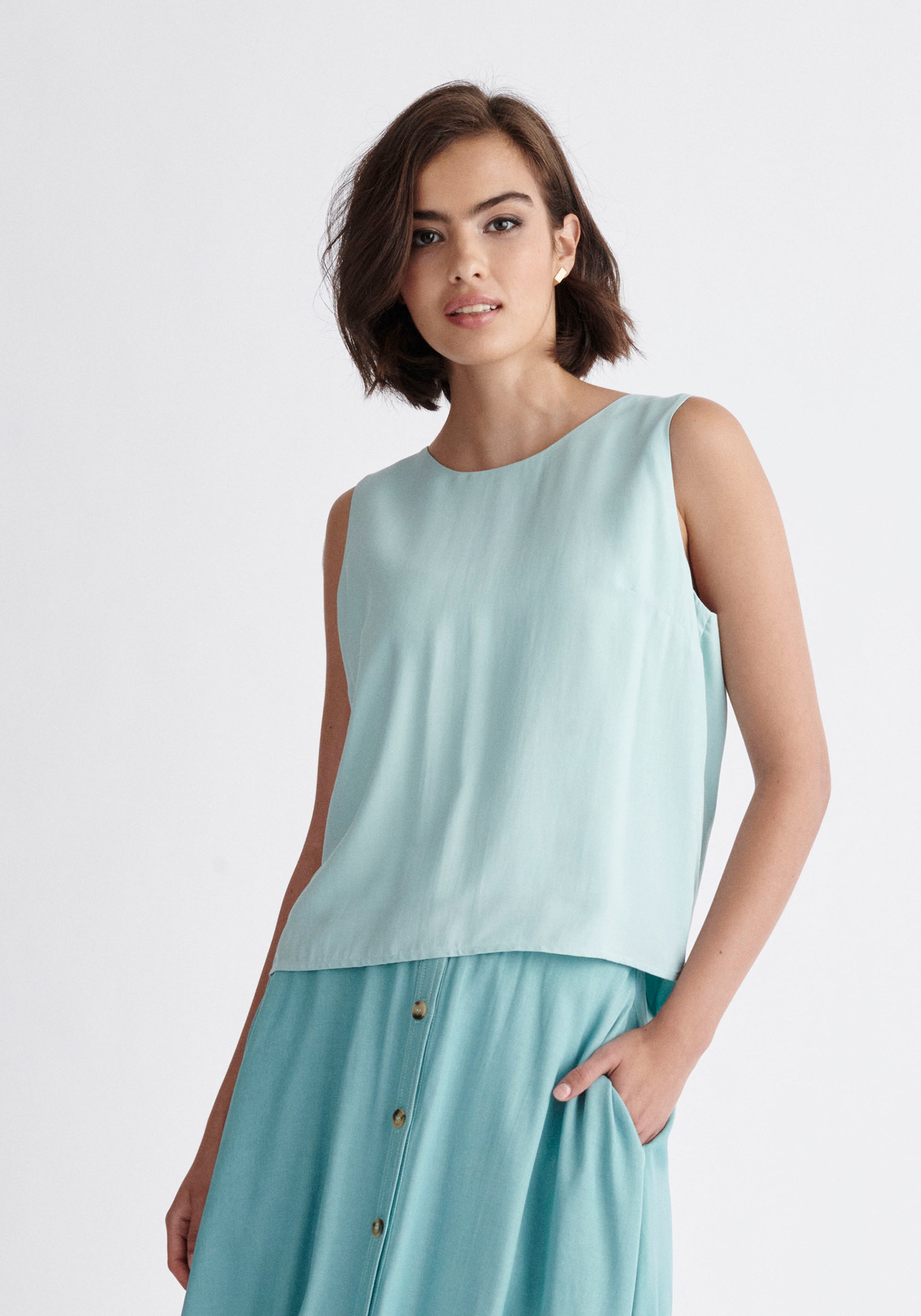 Paisie Boxy Ruffle Top in Teal