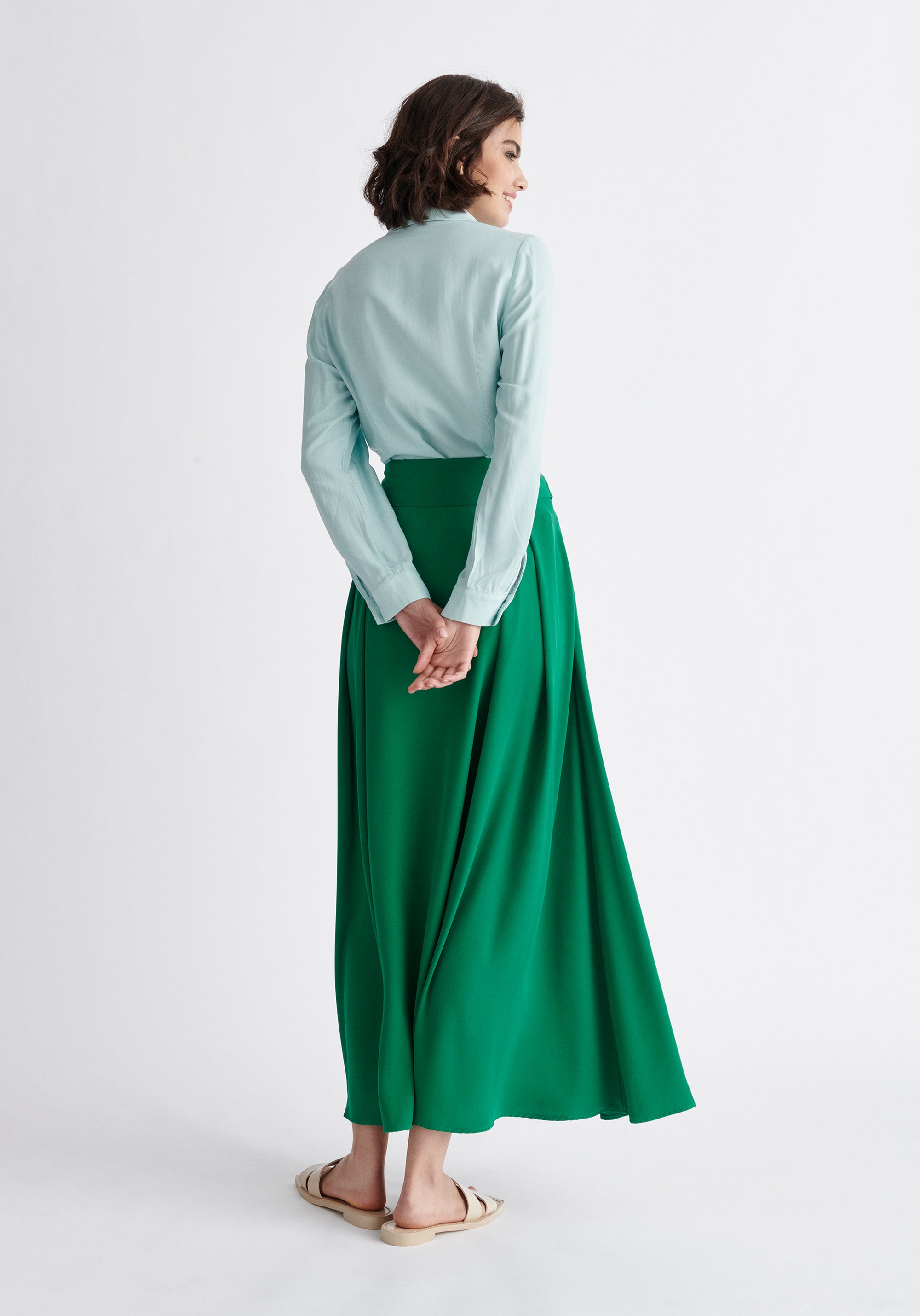 Paisie Maxi Tie Skirt in Green Back